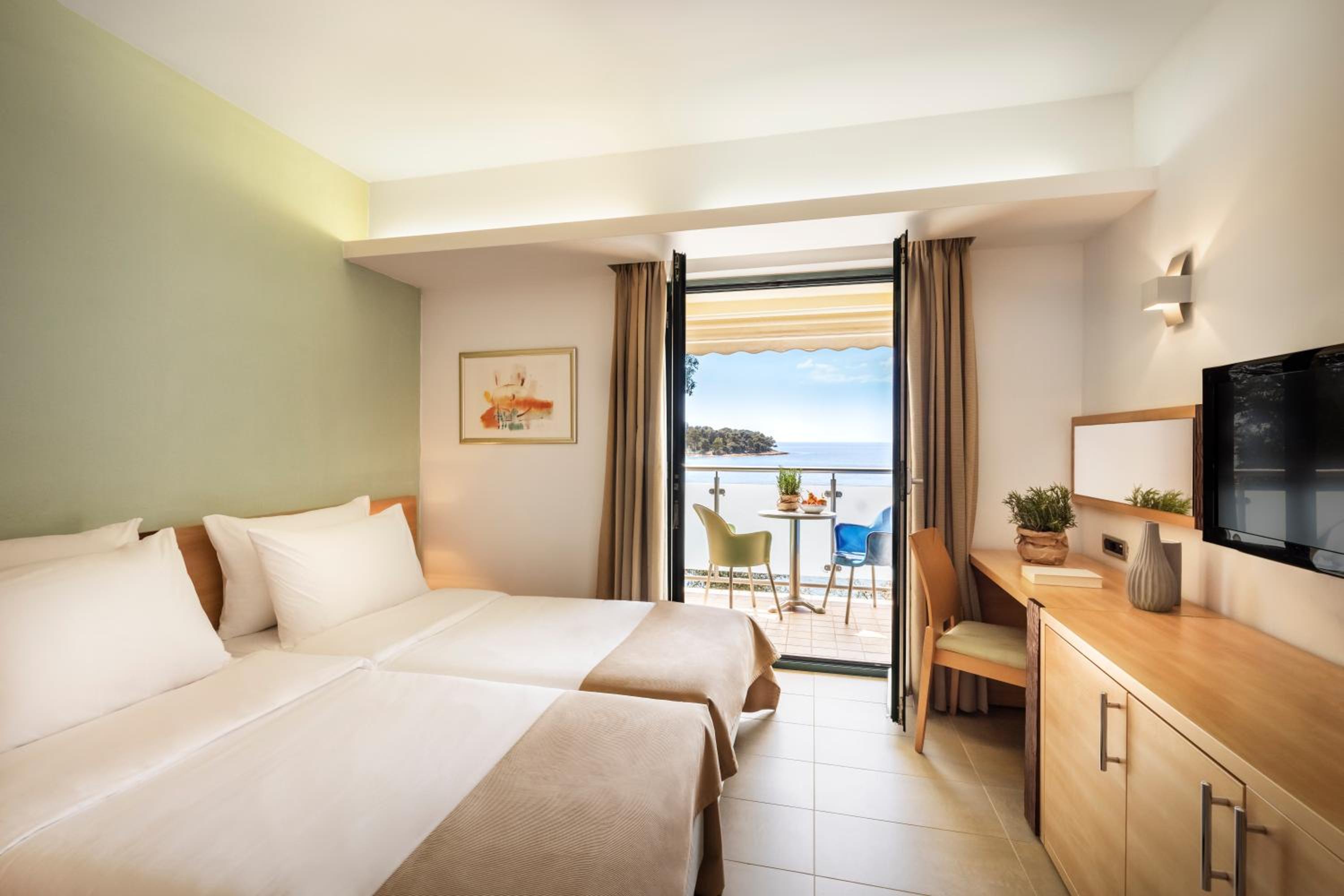 Standard Twin Room Single Use photo 1