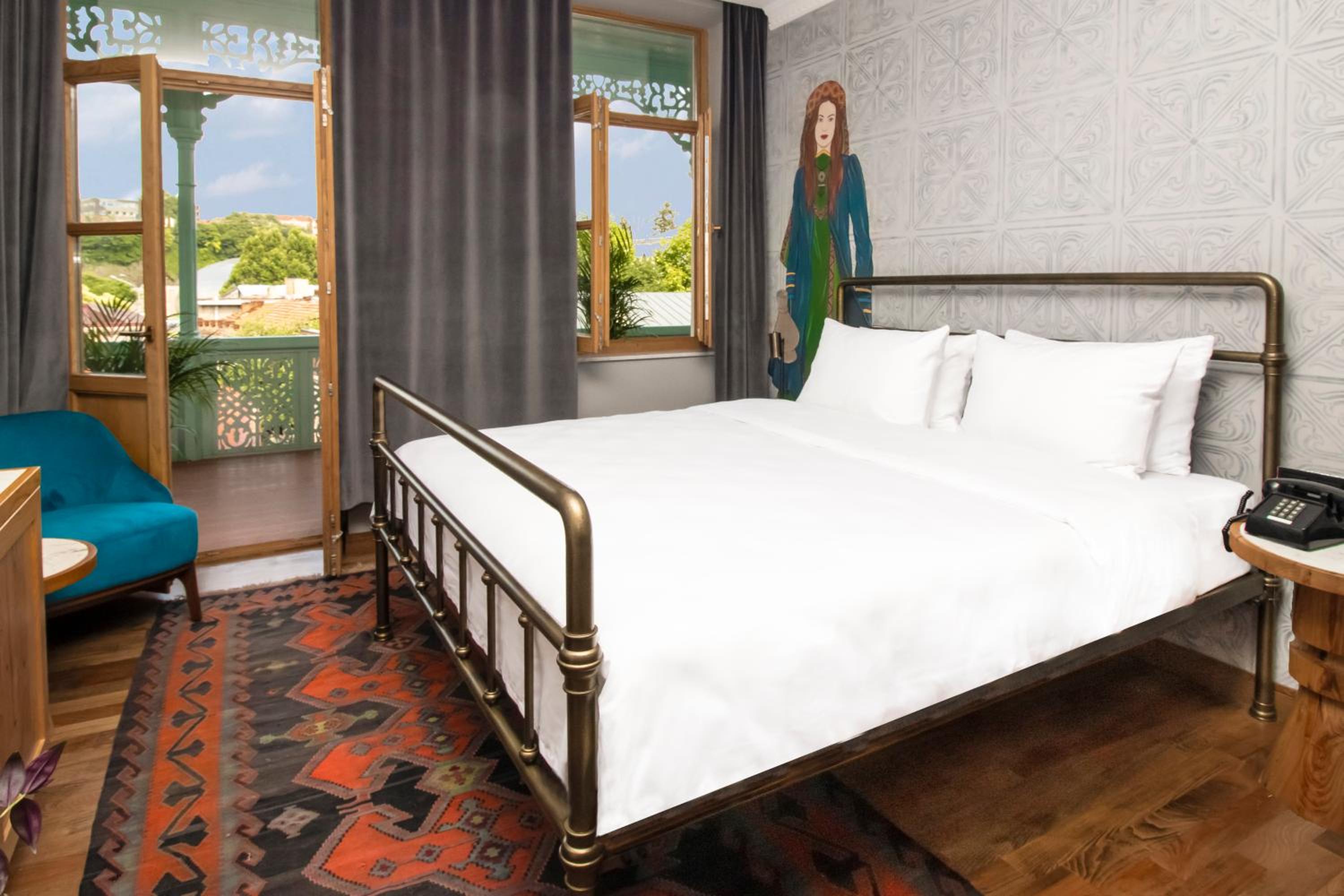 Deluxe Room - Photo 1