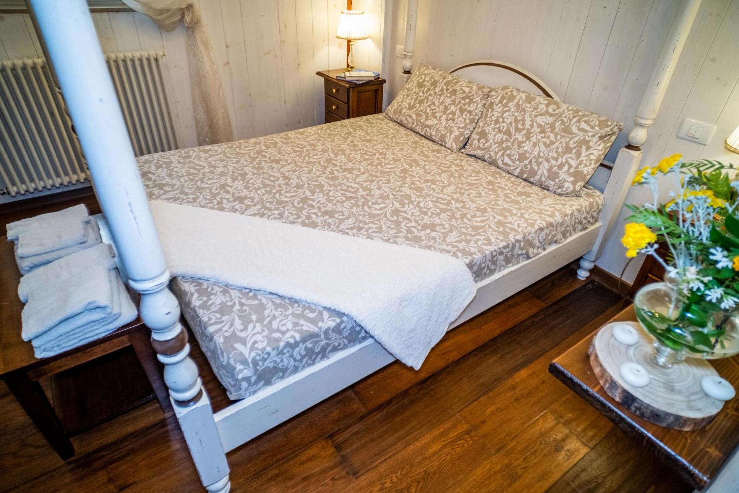 Double Room with Garden View - Photo 8