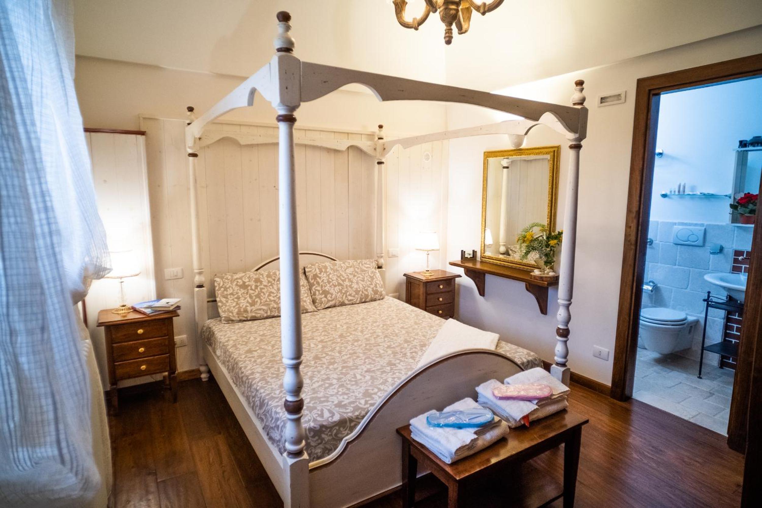Double Room with Garden View - Photo 6