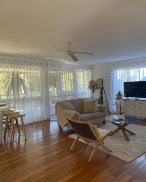 Three-Bedroom House photo 3