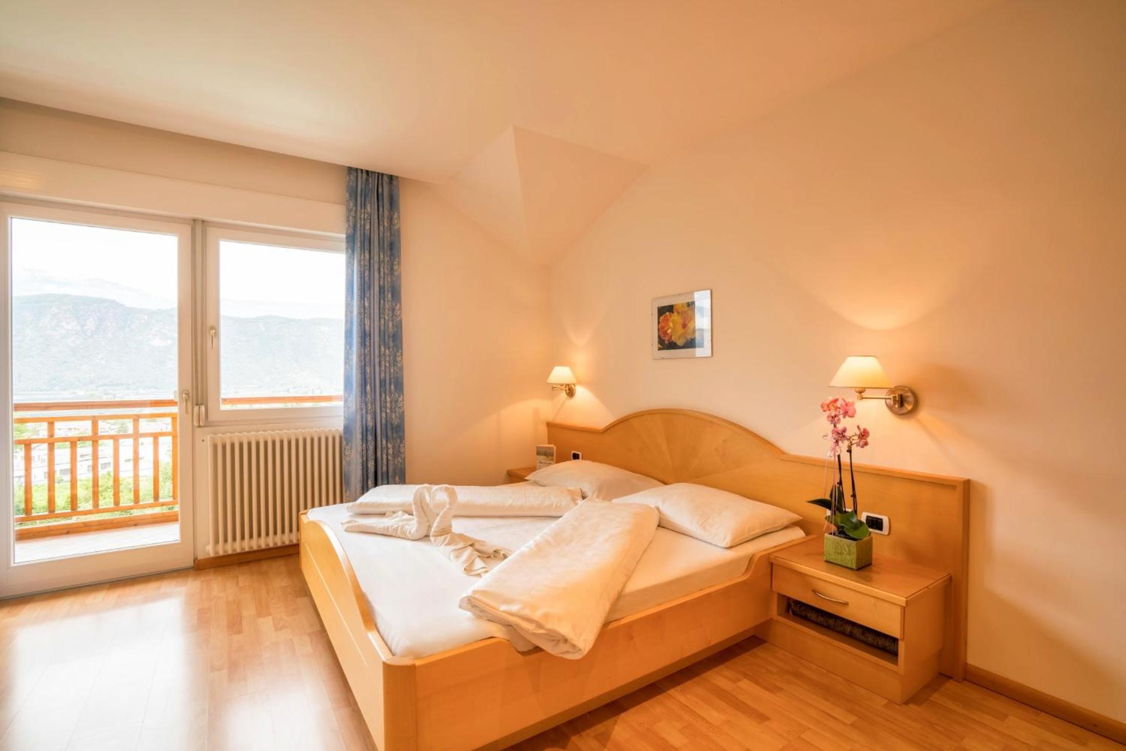 Double Room with Pool View