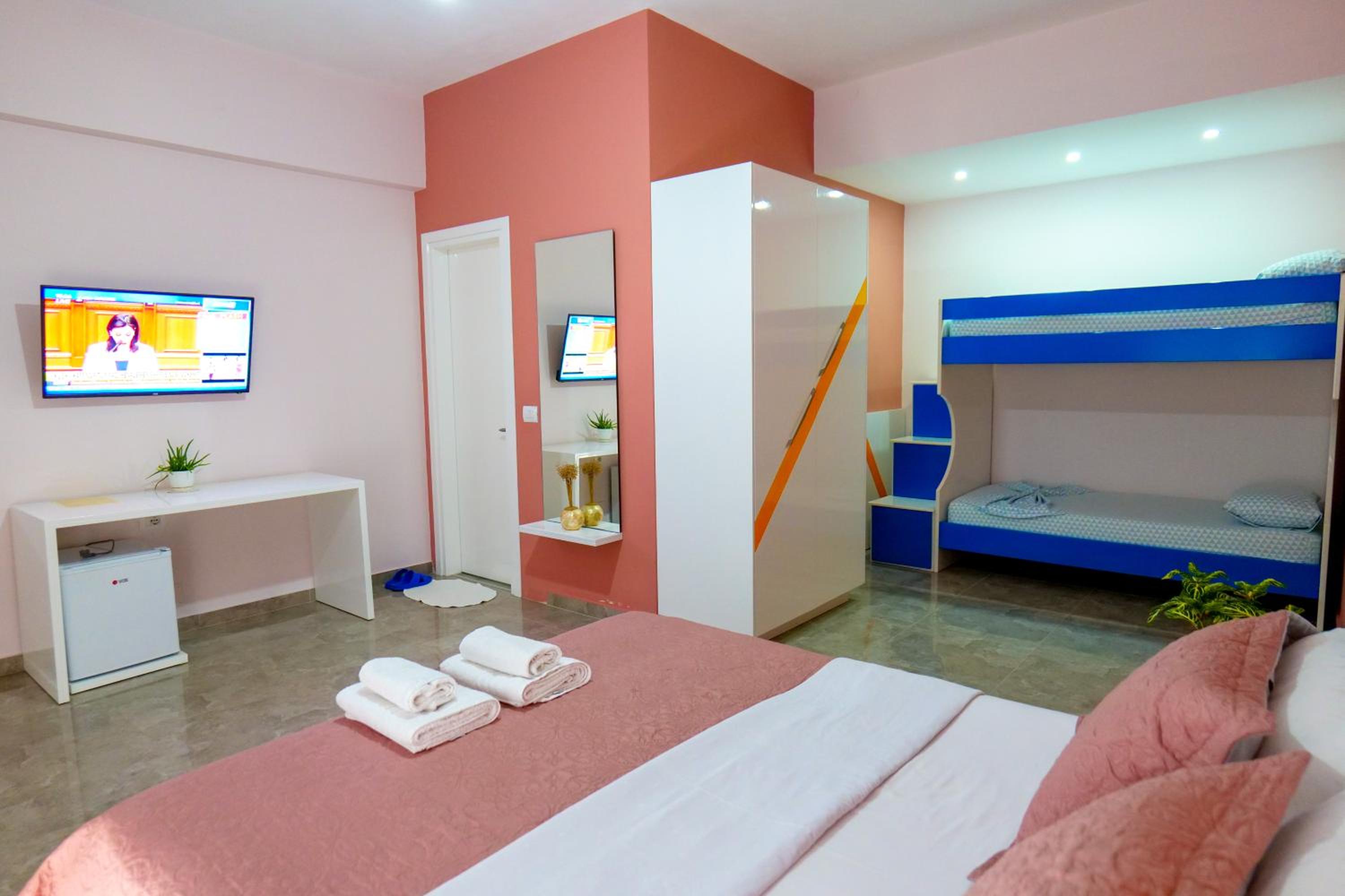 Quadruple Room with Balcony photo 3