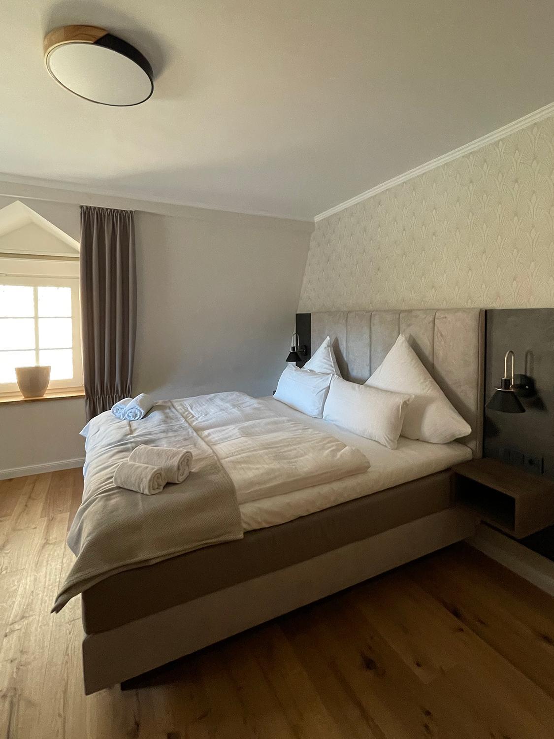 Large Double Room photo 2