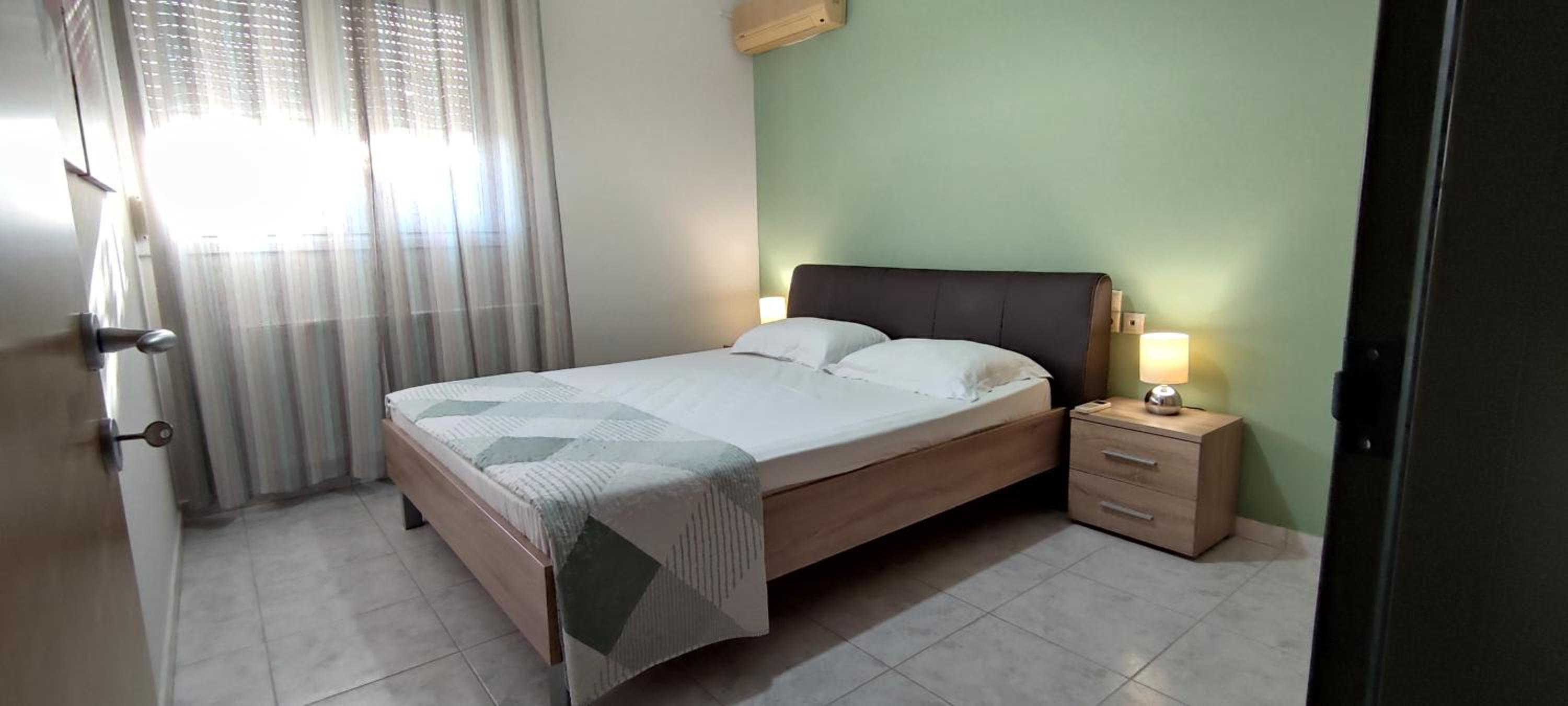 Three-Bedroom Apartment photo 2