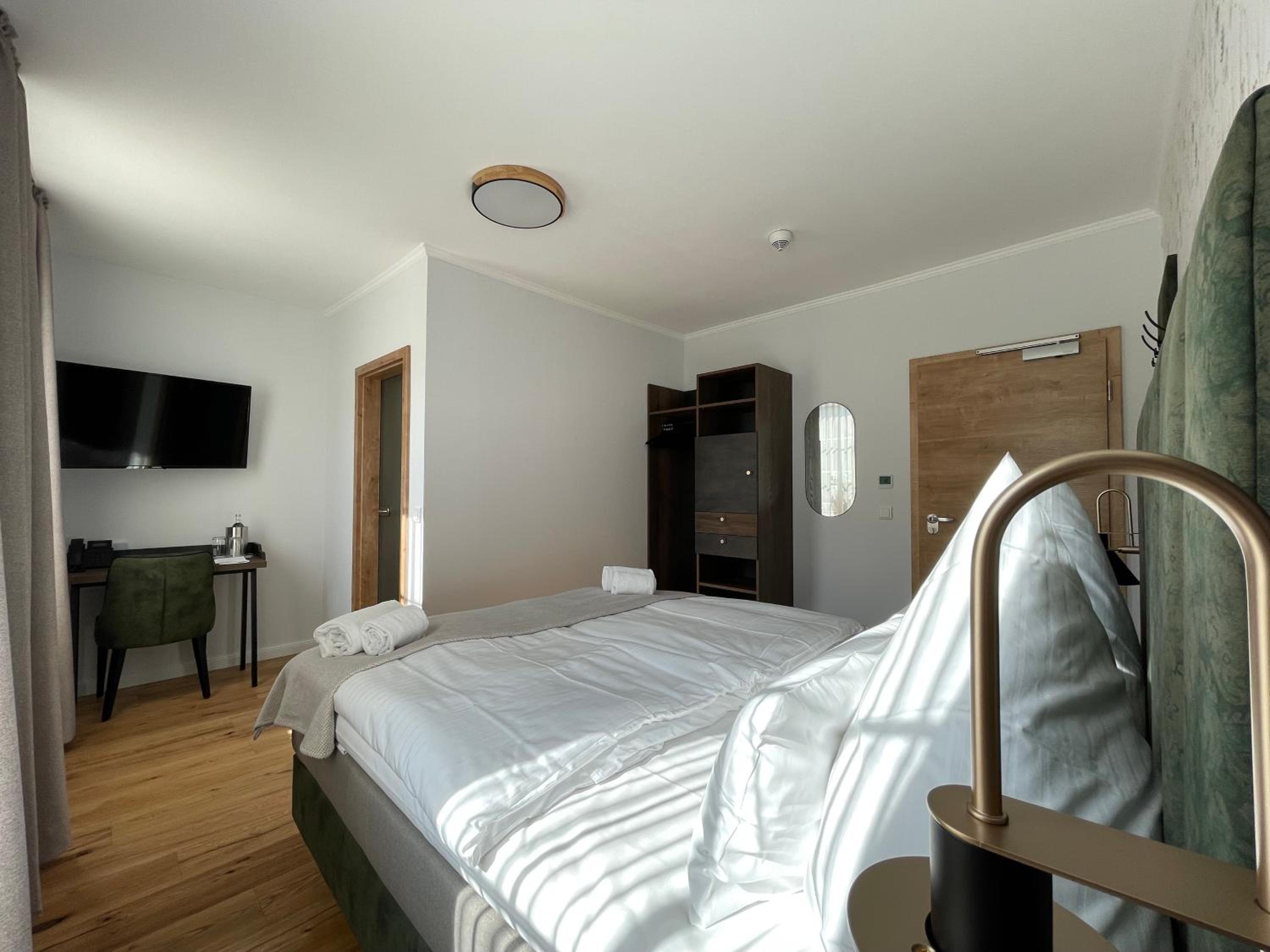 Queen Room - Photo 6