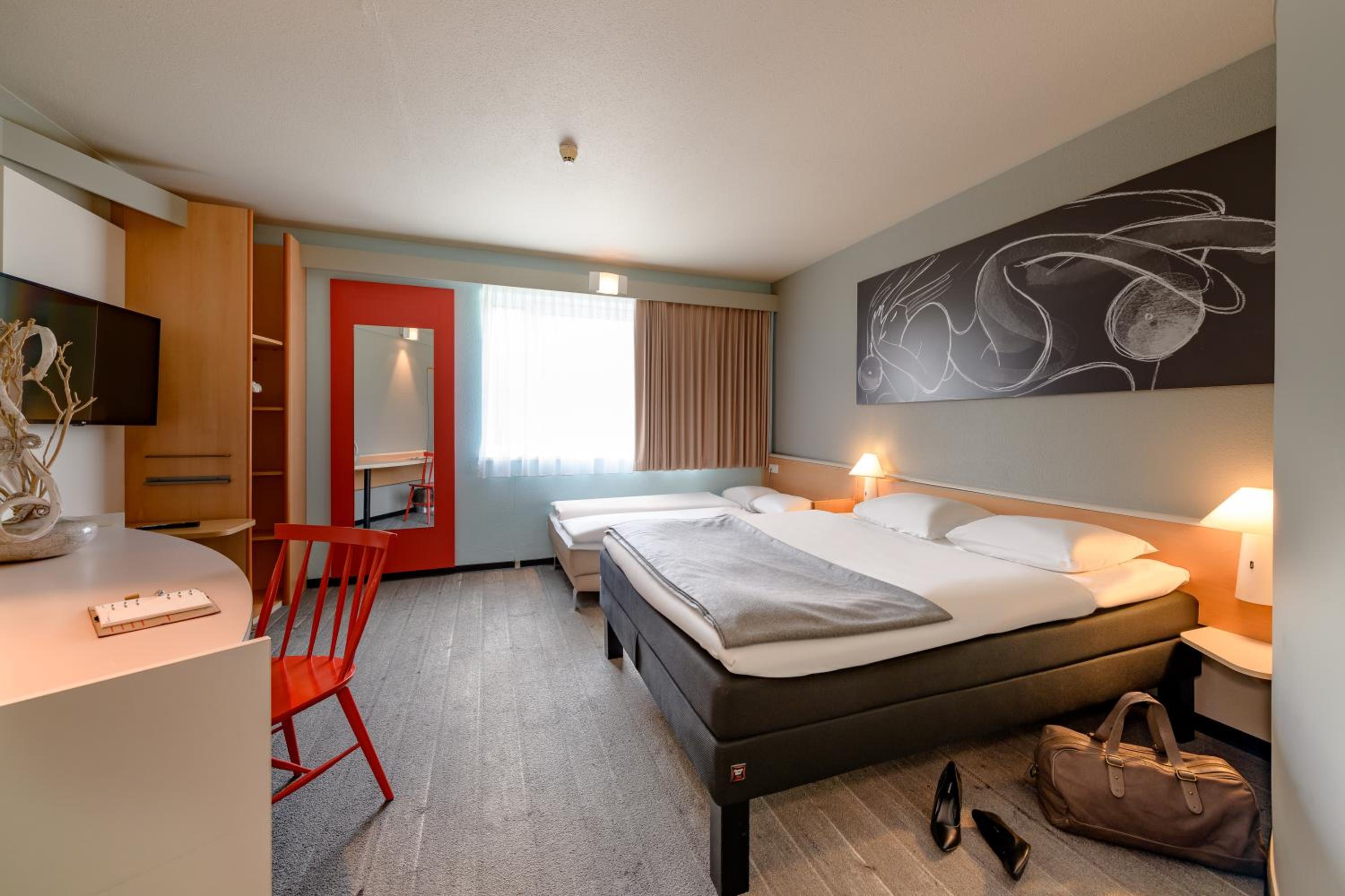 Double Room with Sofa Bed photo 1