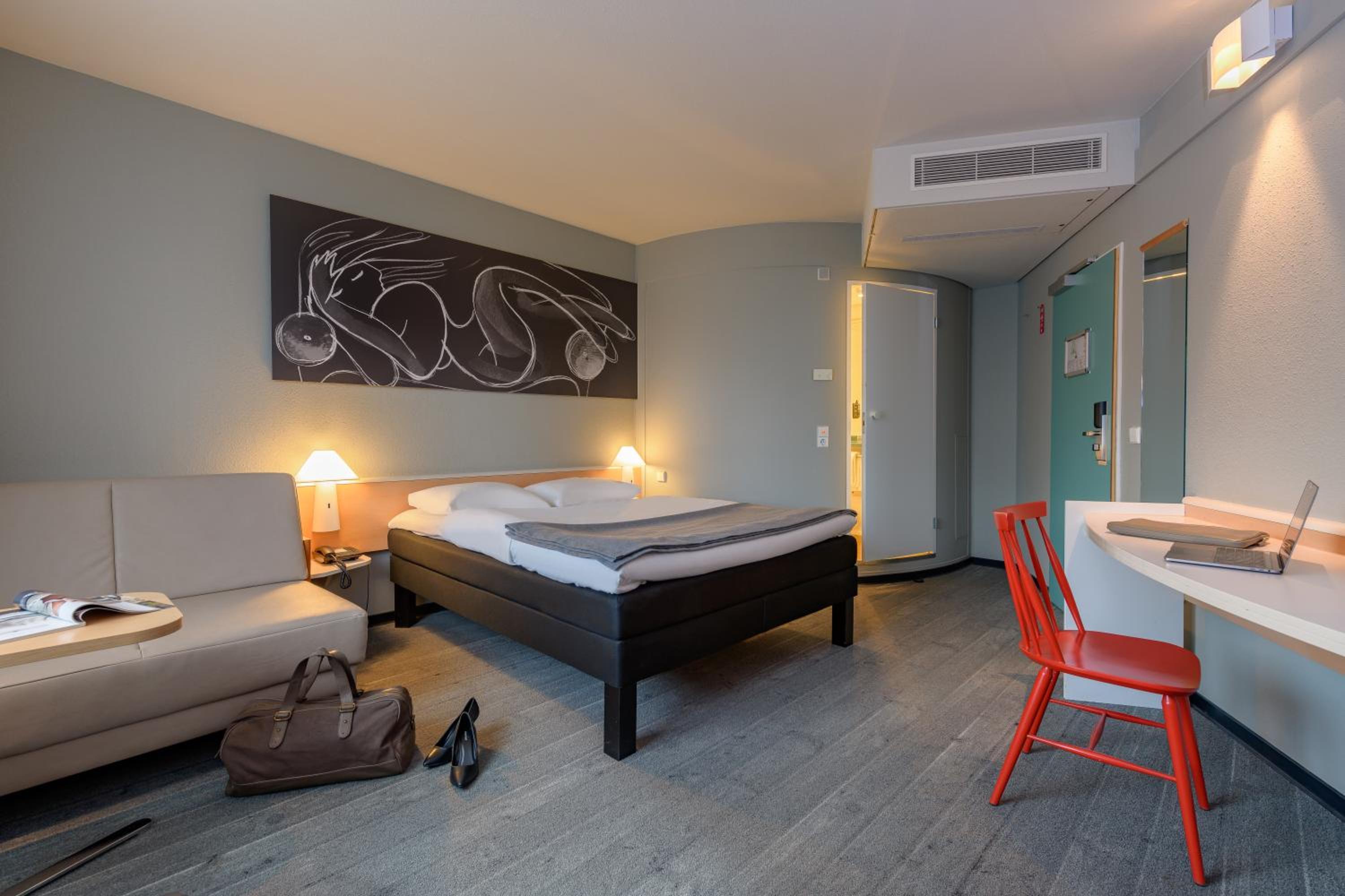 Double Room with Sofa Bed photo 3