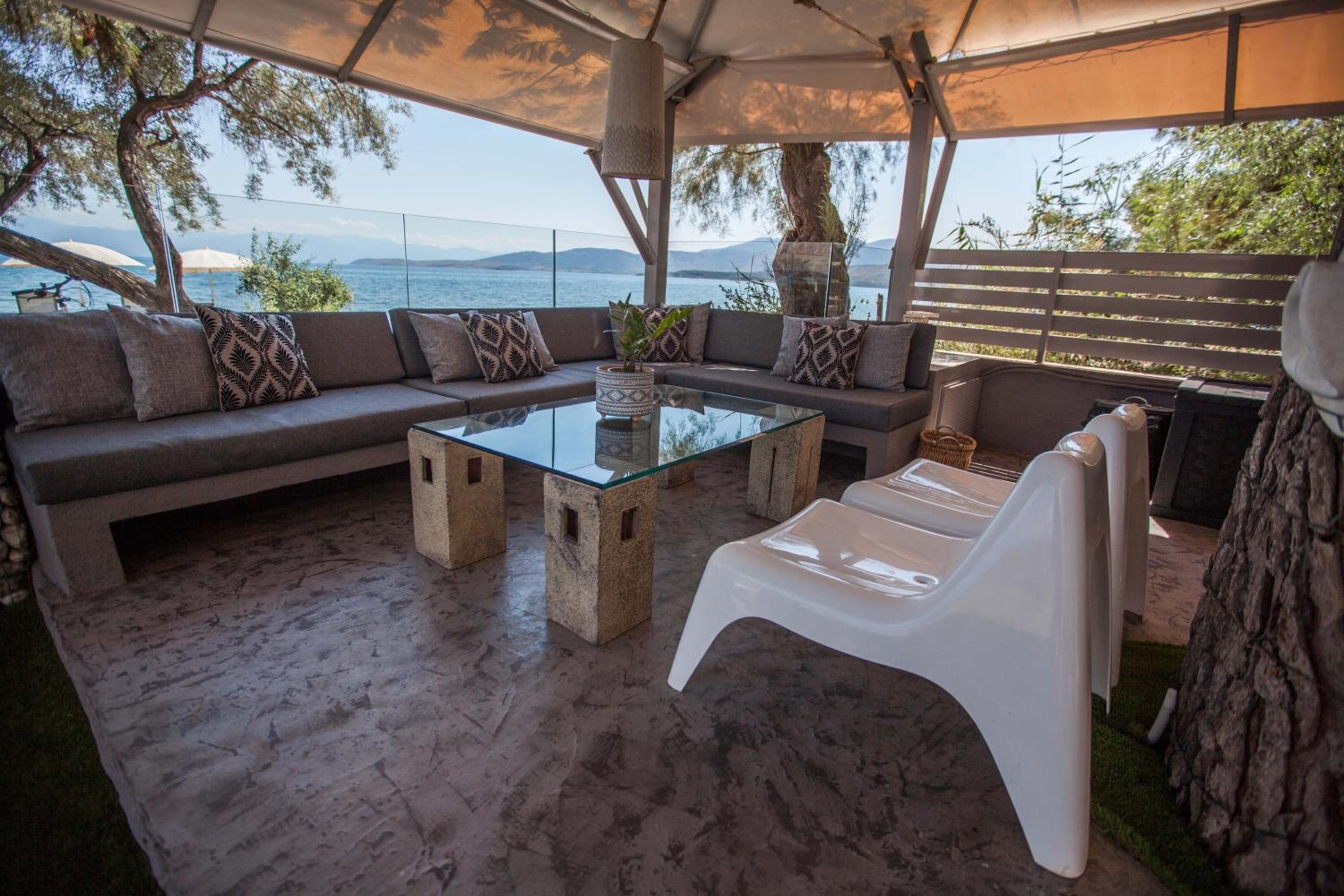 Deluxe Double Room with Balcony - Photo 46