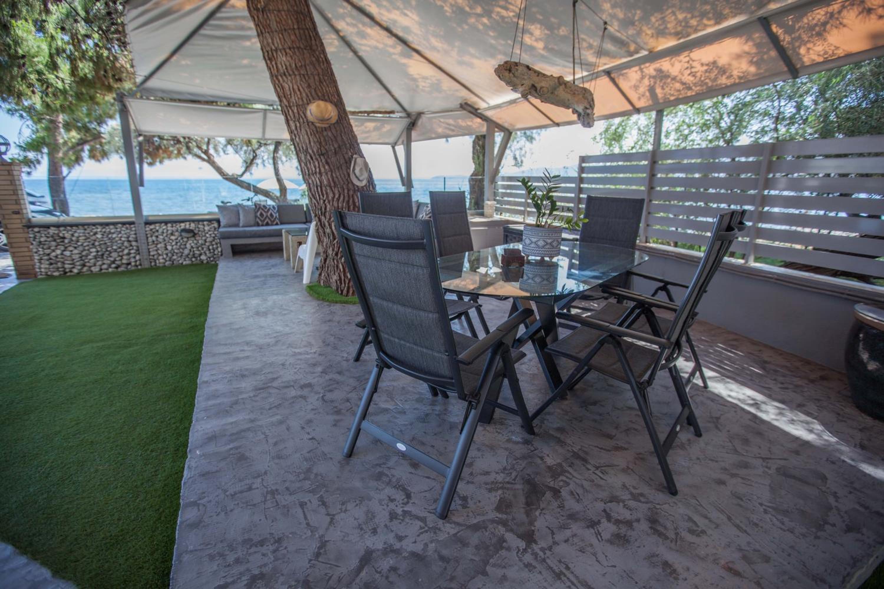 Deluxe Double Room with Balcony - Photo 42