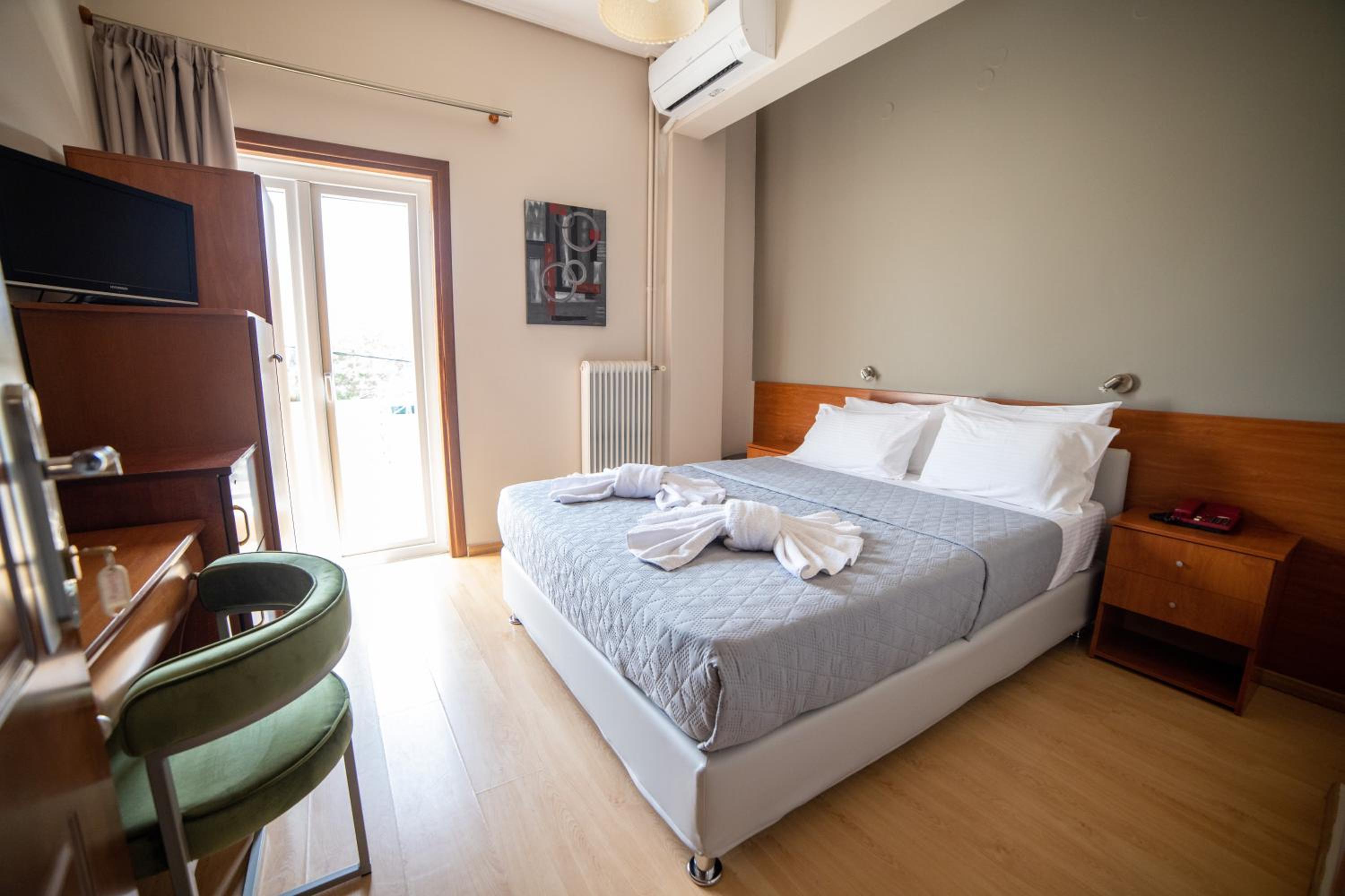 Standard Double Room - Photo 6
