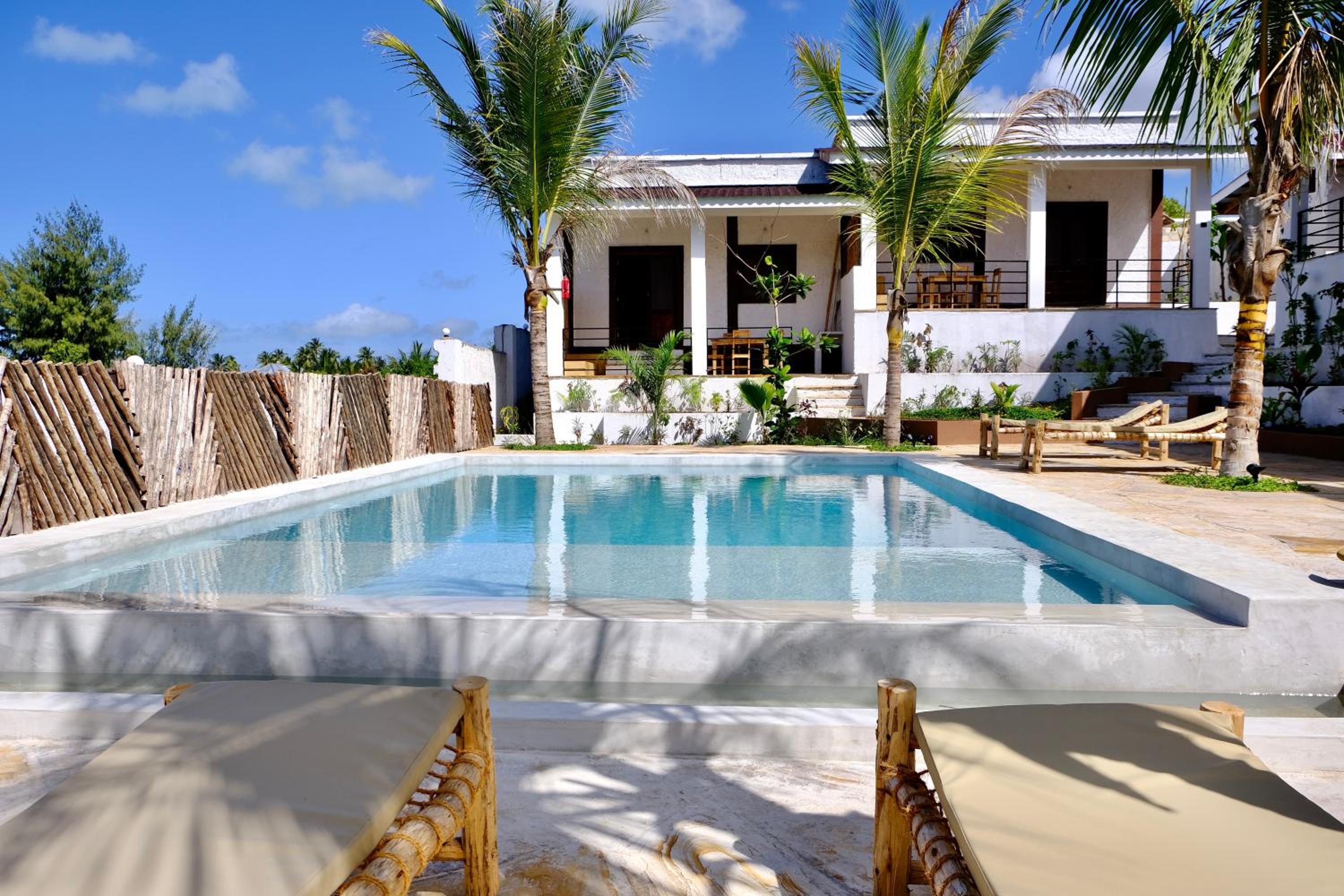 Two-Bedroom Villa - Photo 38