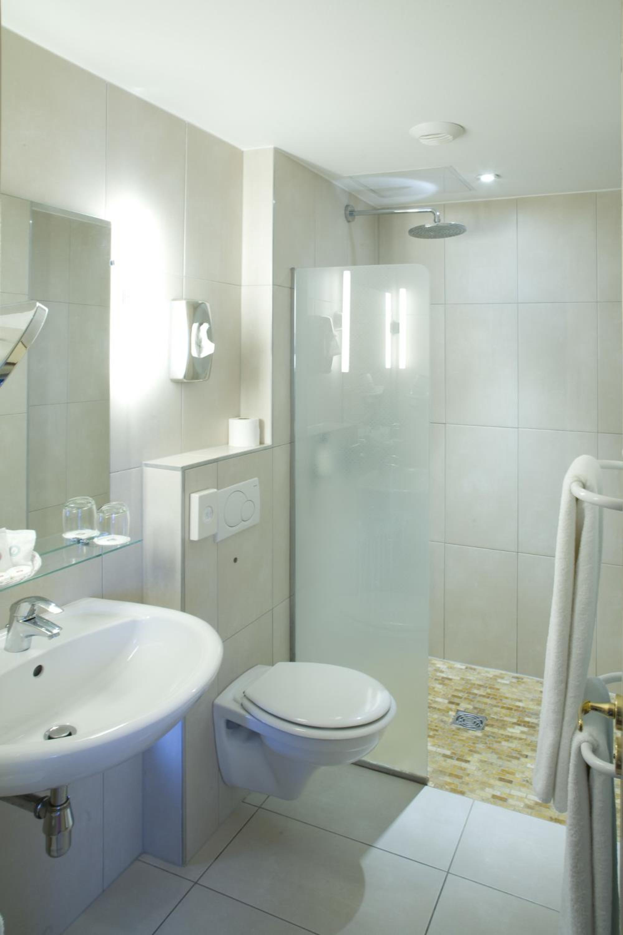 Superior Twin Room - Photo 2