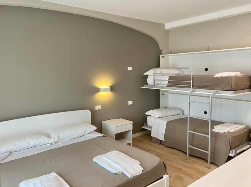 Quadruple Room with Bathroom photo 1