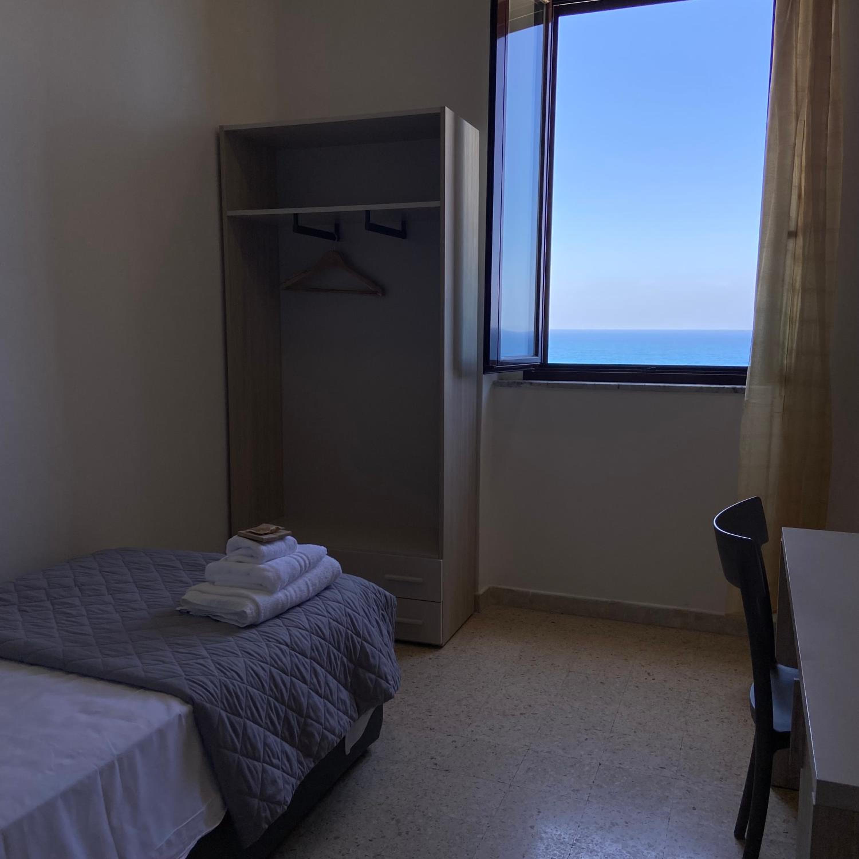 Standard Single Room with Sea View