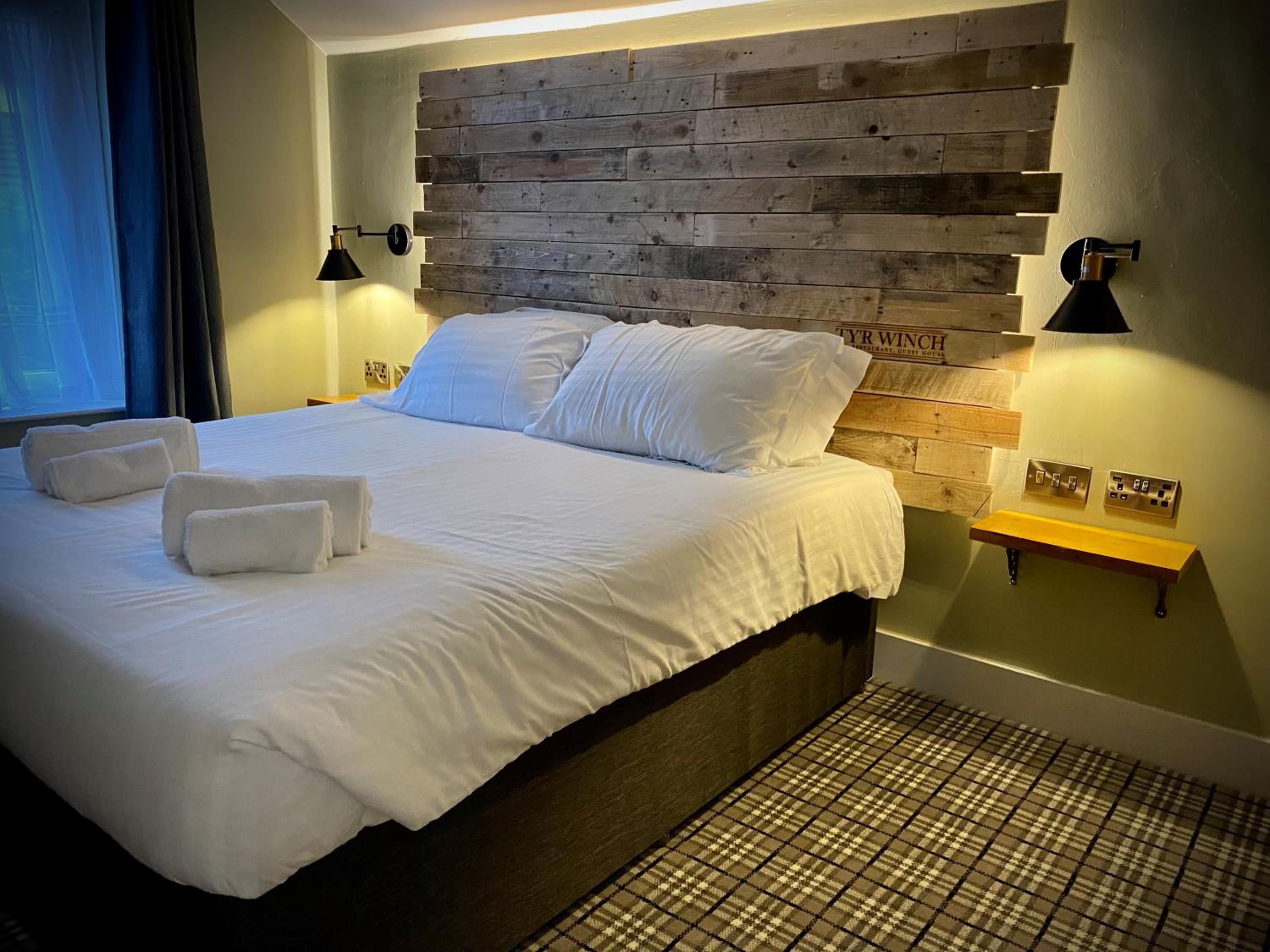Standard Double or Twin Room - Photo 4