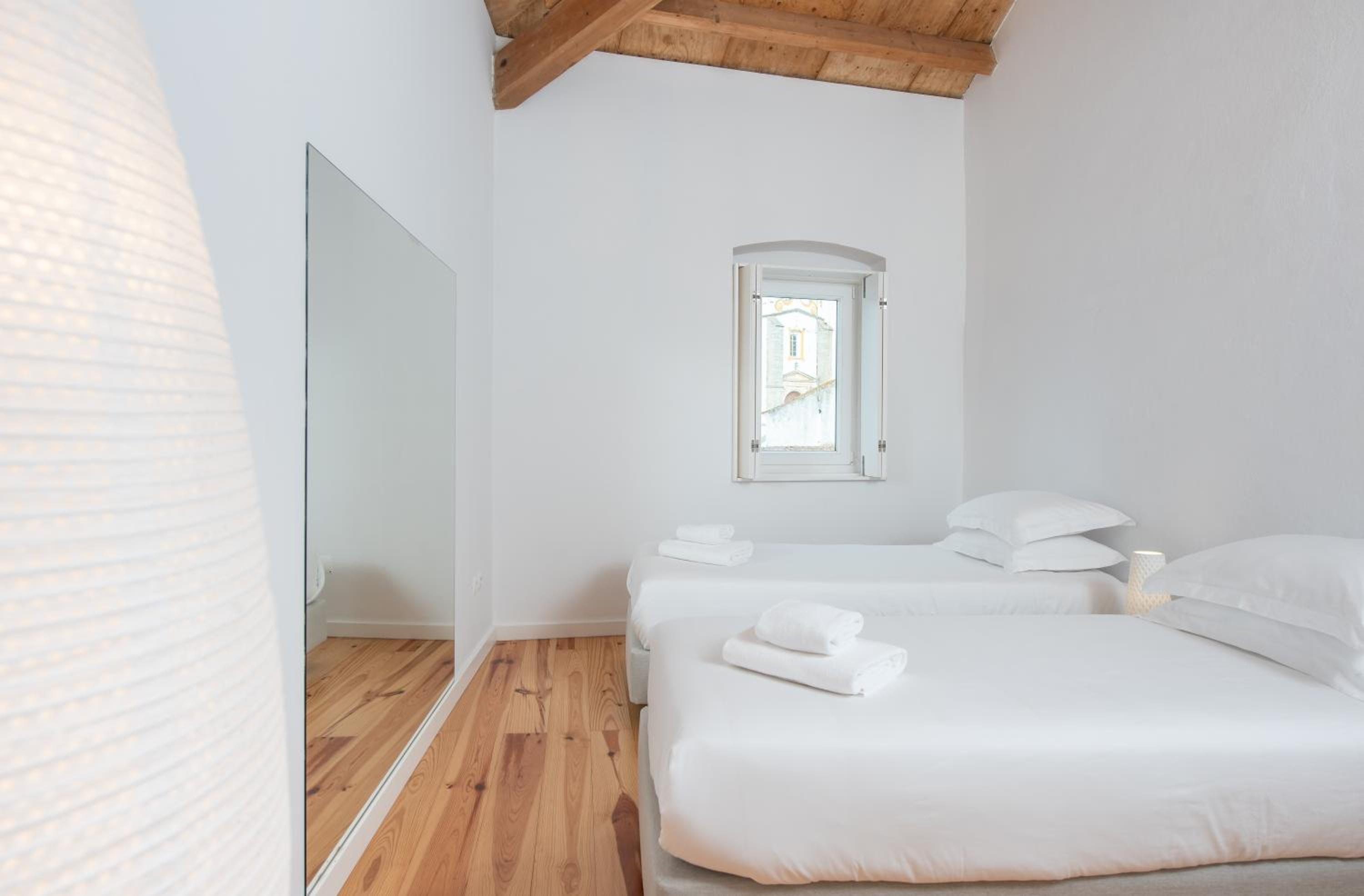 Four-Bedroom House - Photo 12