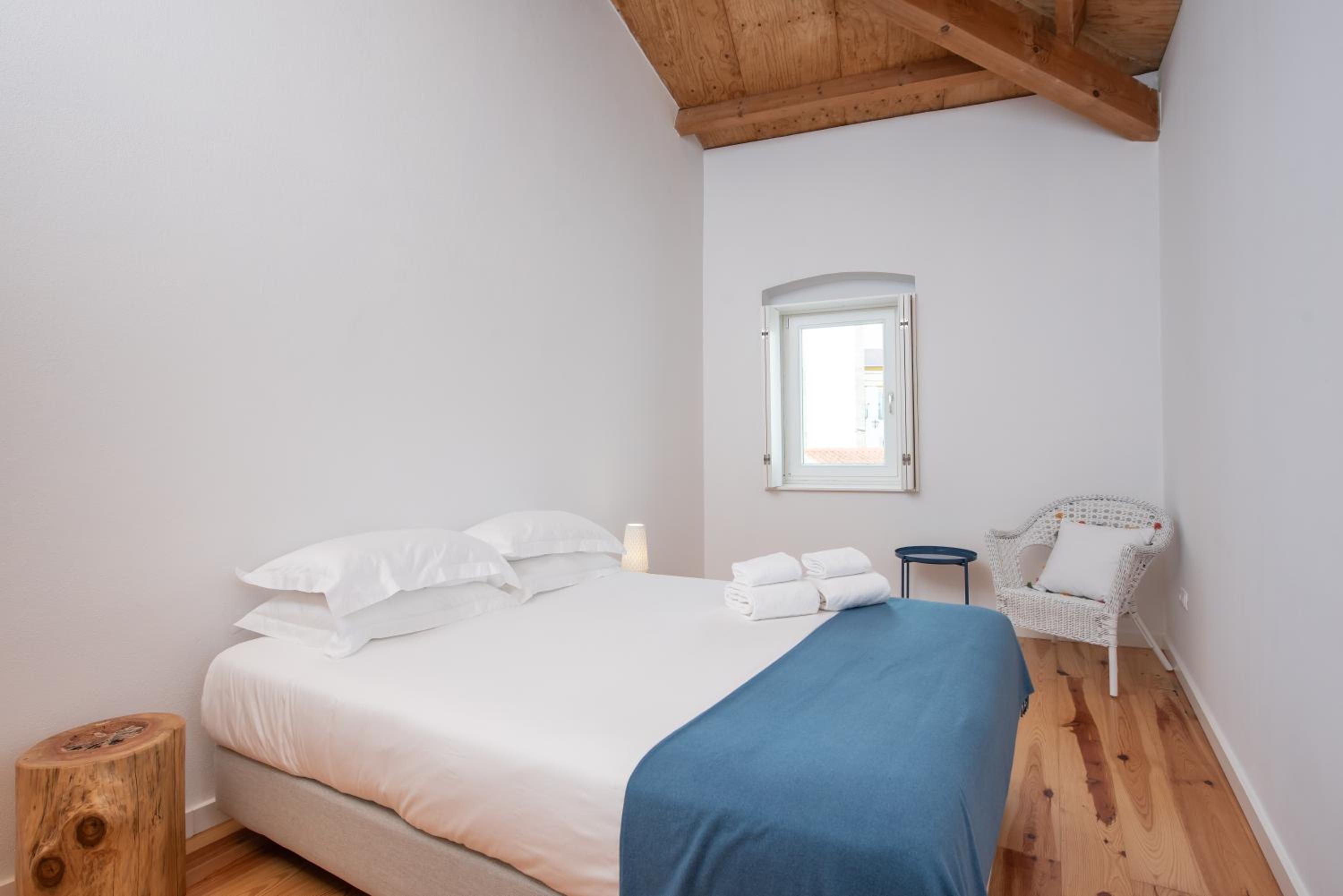 Four-Bedroom House - Photo 15