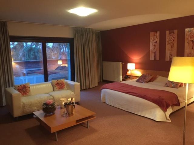 Junior Suite With Balcony photo 1