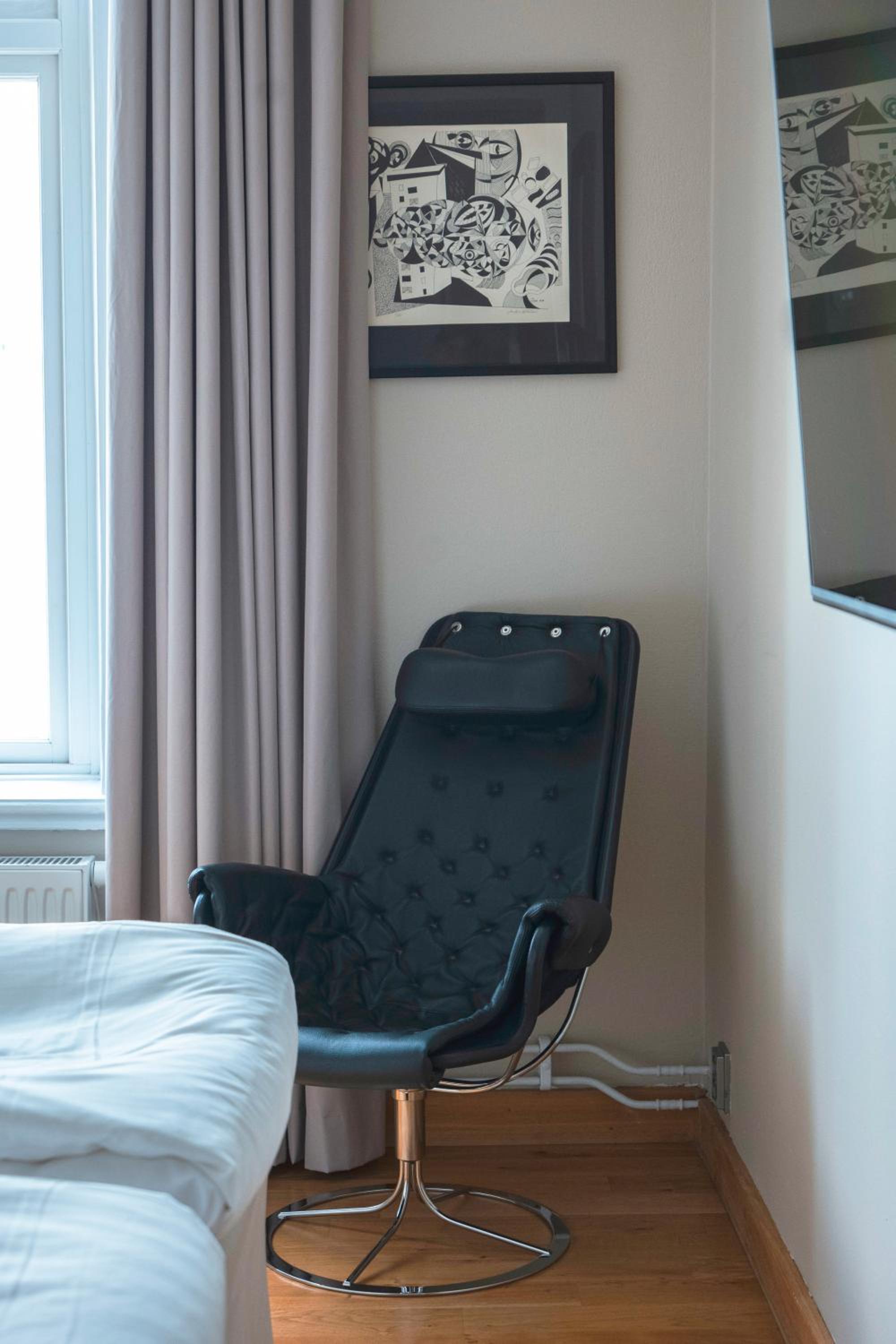 Double Room - Photo 9