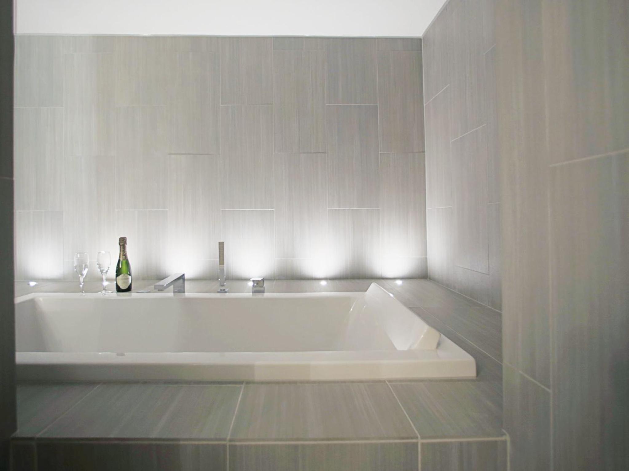 Sky Suite thumbnail 5