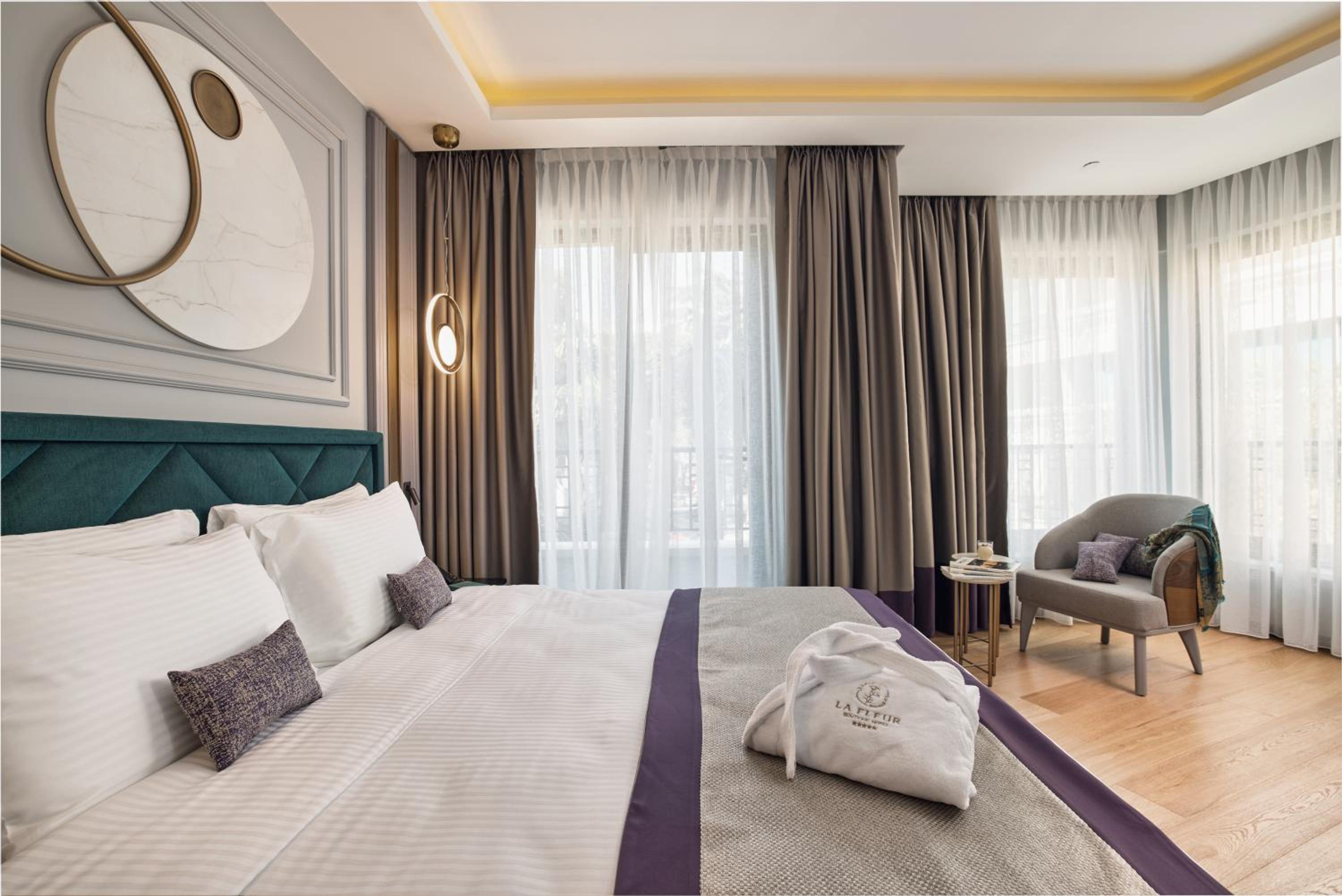 Two-Bedroom Suite - Photo 4
