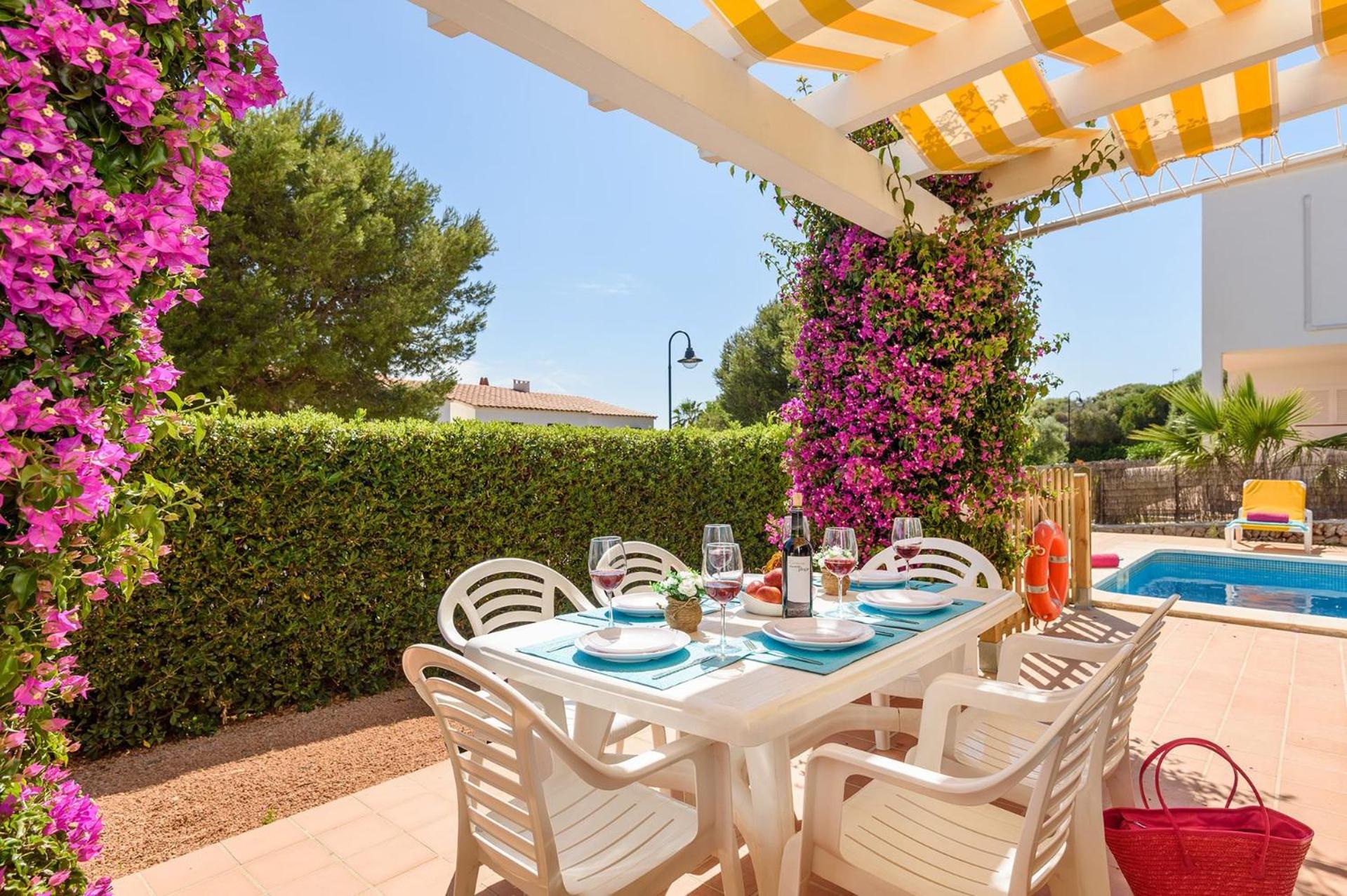 Villa photo 2