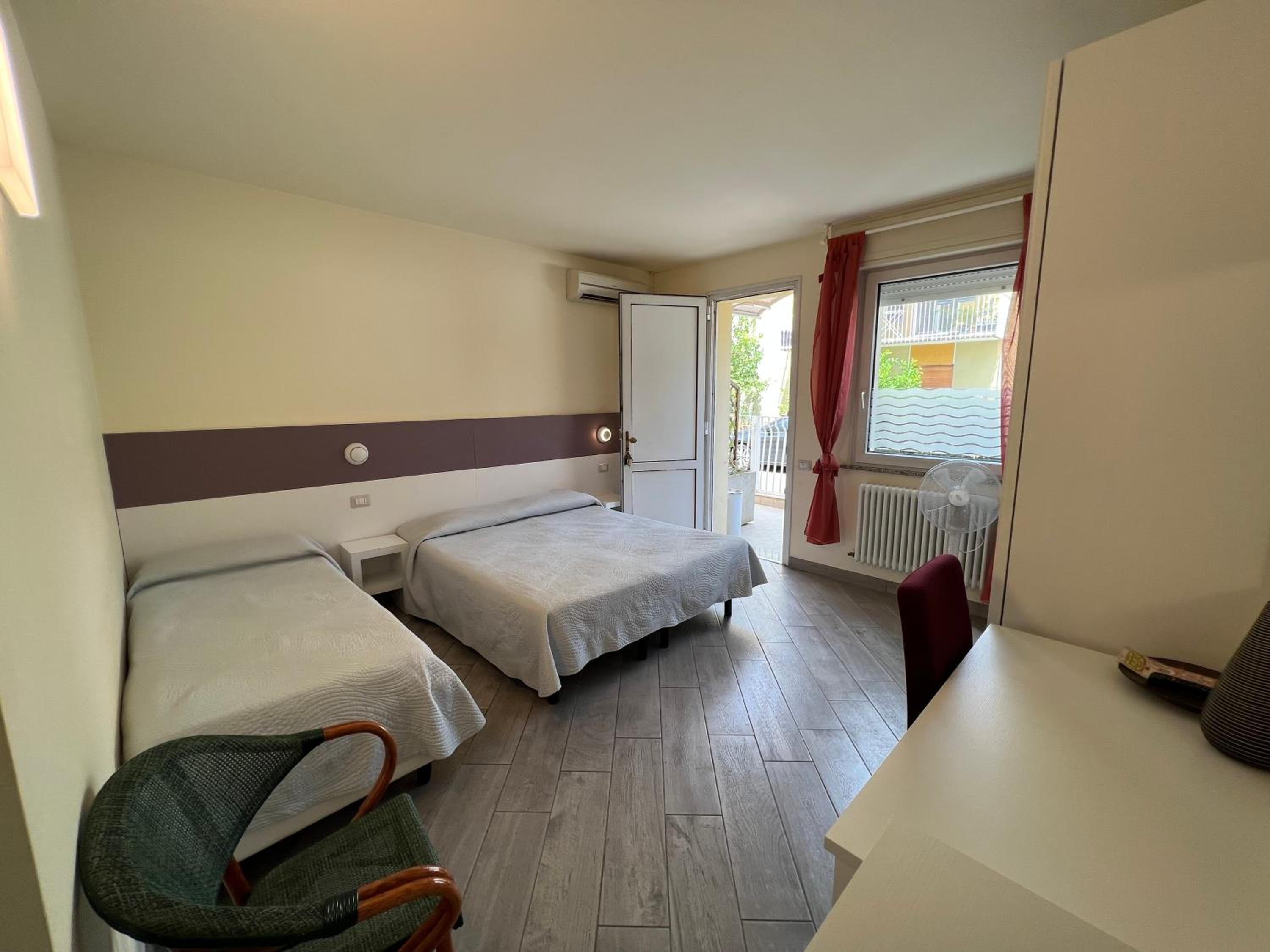 Large Triple Room