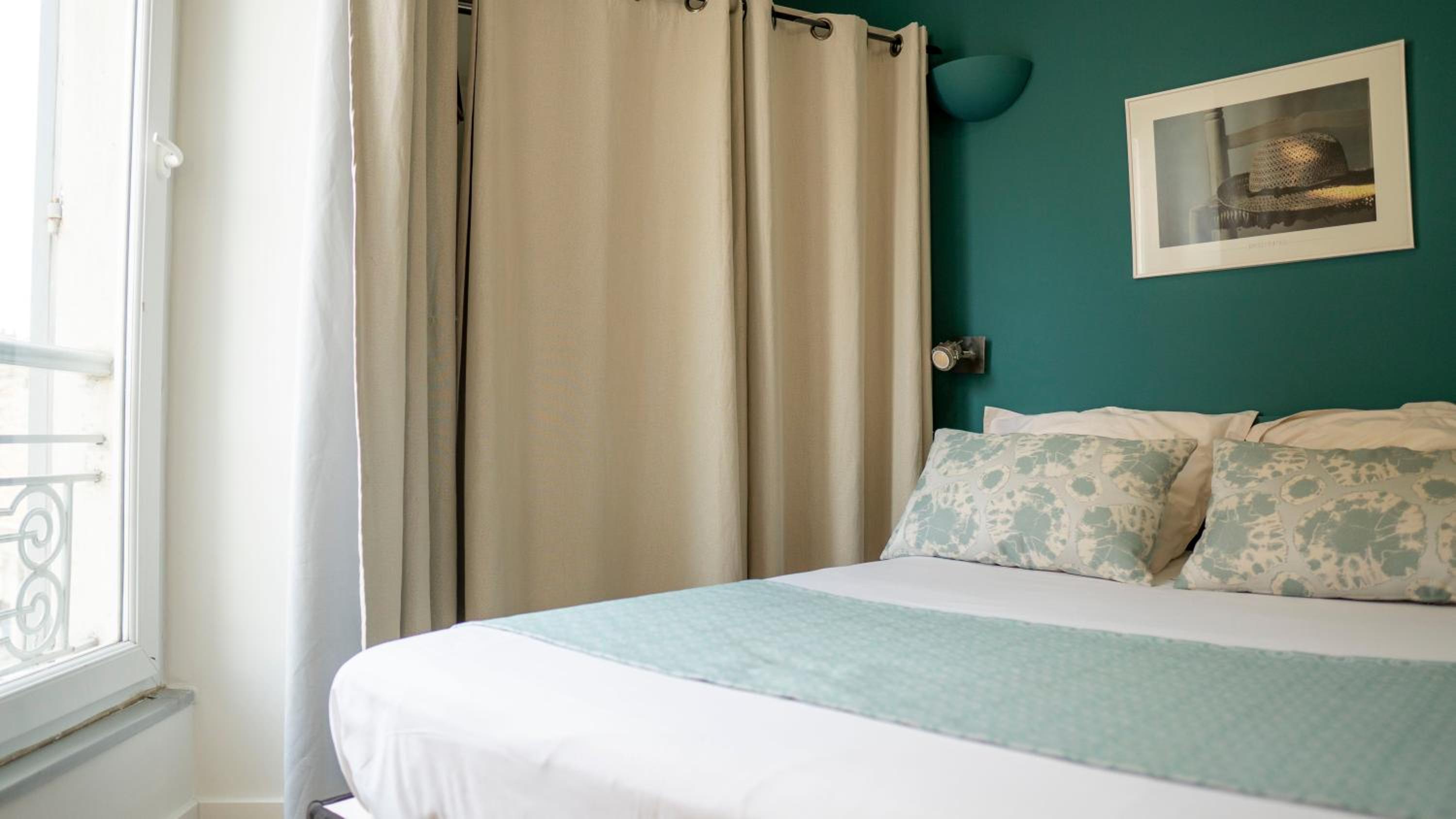Double Room - Photo 6