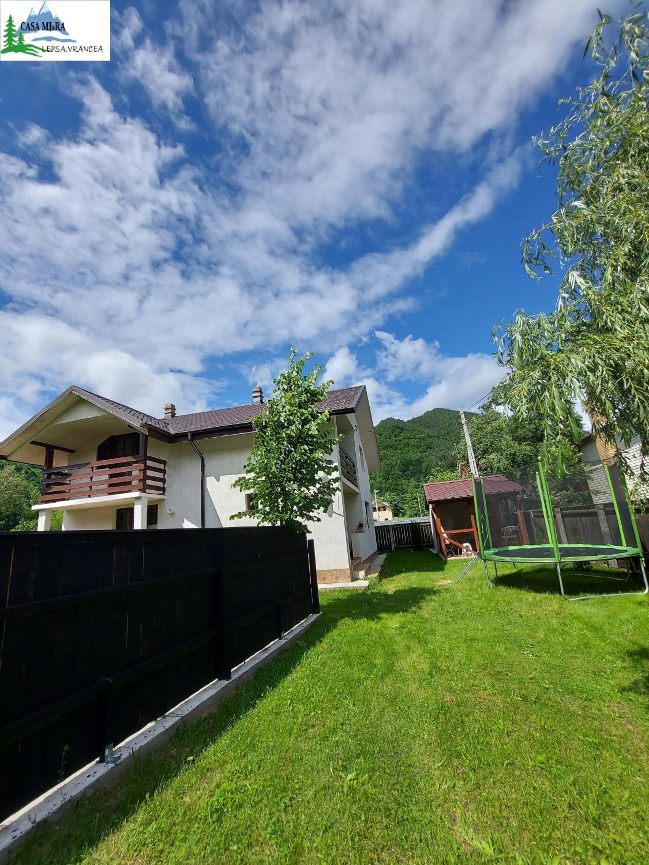 Three-Bedroom House photo 2