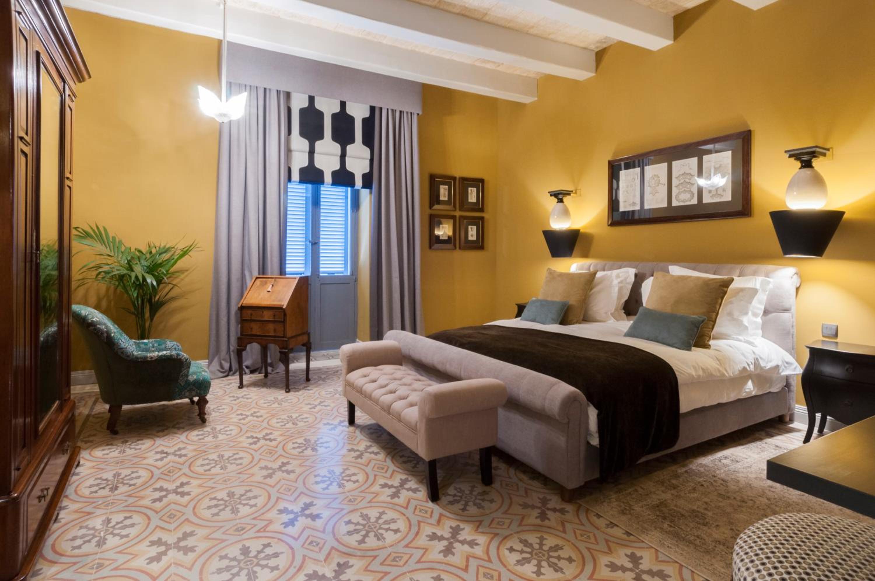 Suite with Balcony