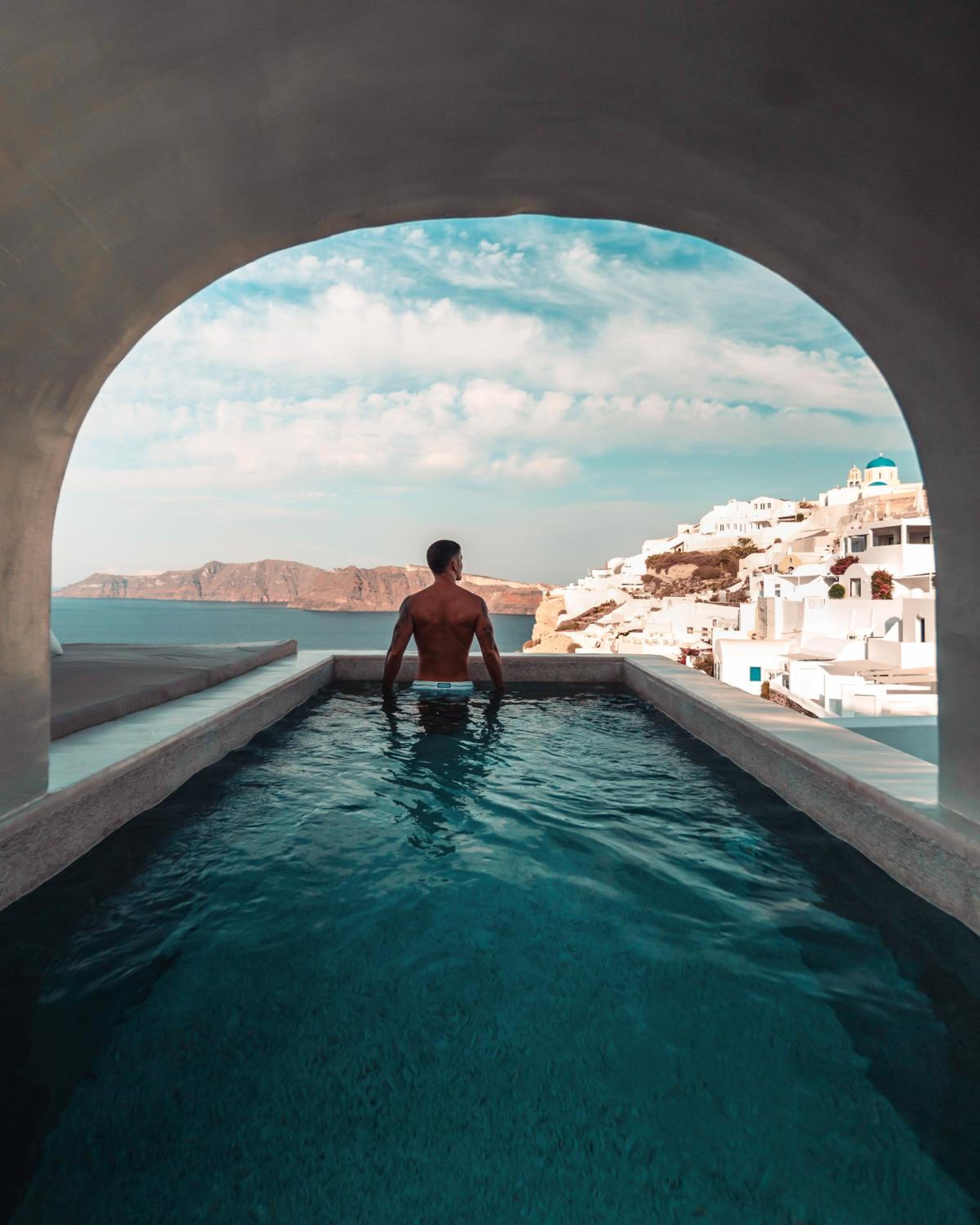 Majestic Suite with private outdoor heated plunge pool and Caldera view - Photo 14