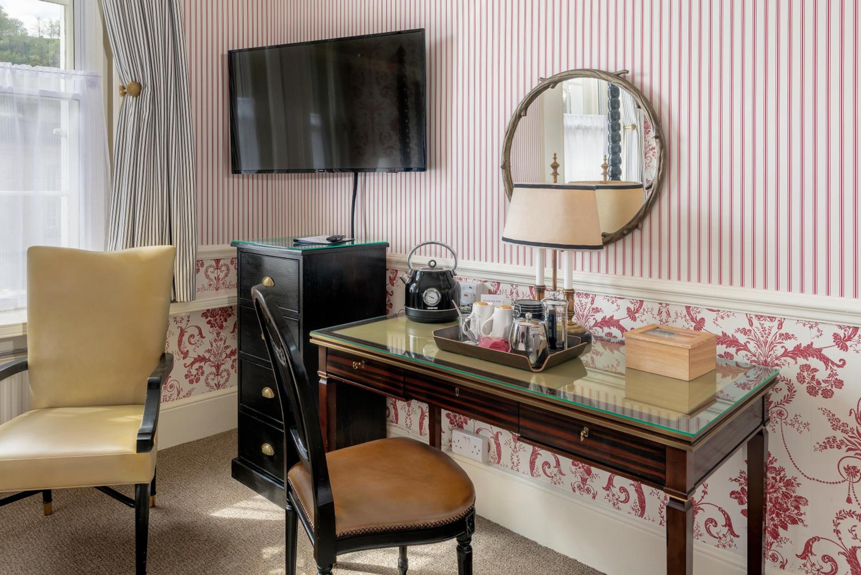 Four Poster Room