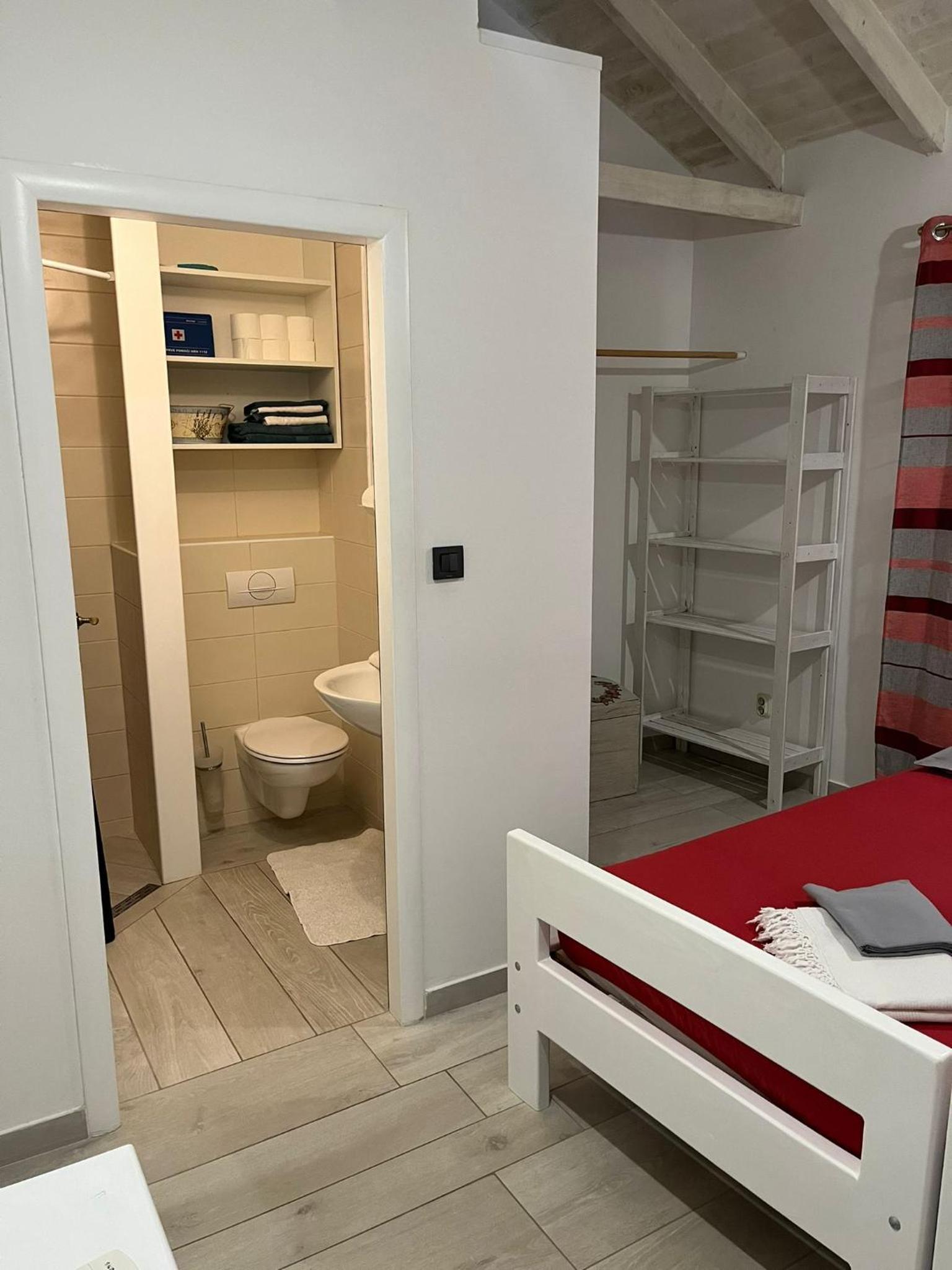 One-Bedroom Apartment - Photo 10