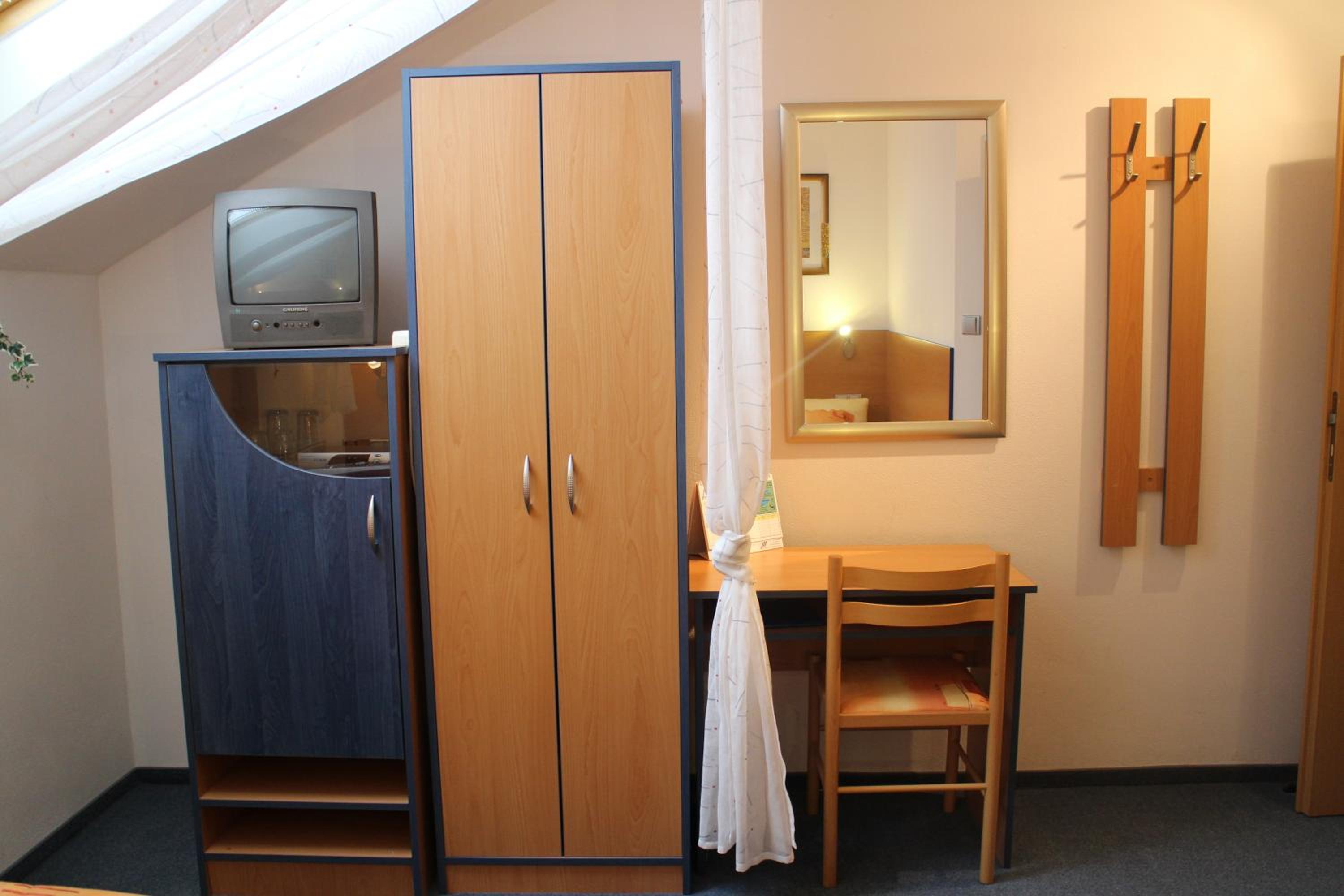 Double or Twin Room photo 2
