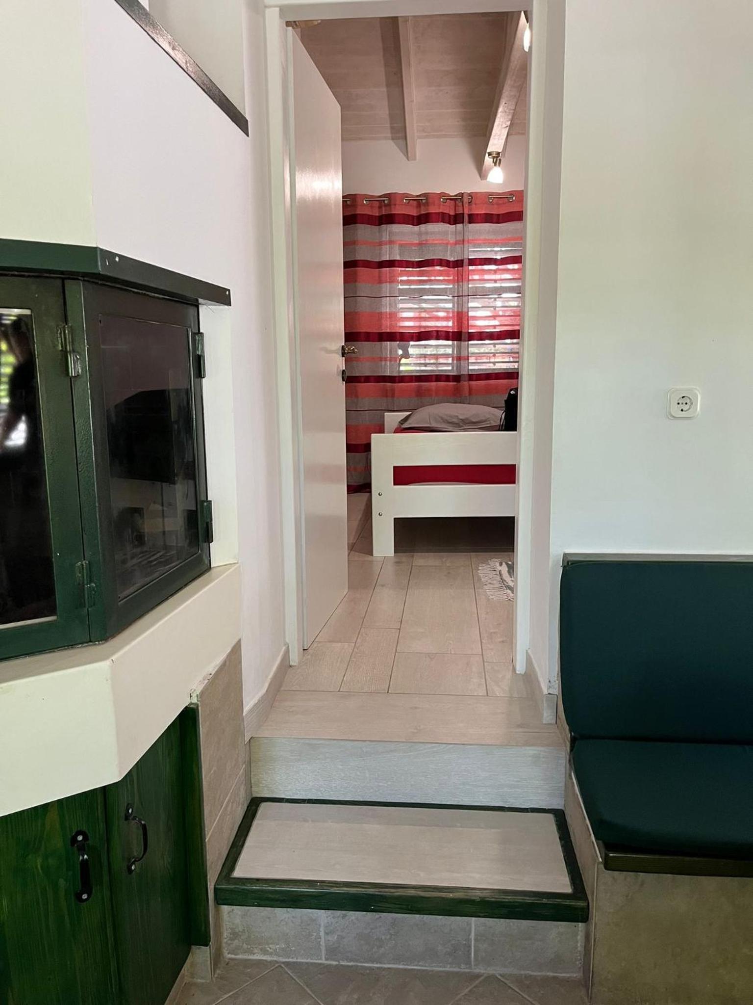 One-Bedroom Apartment - Photo 14