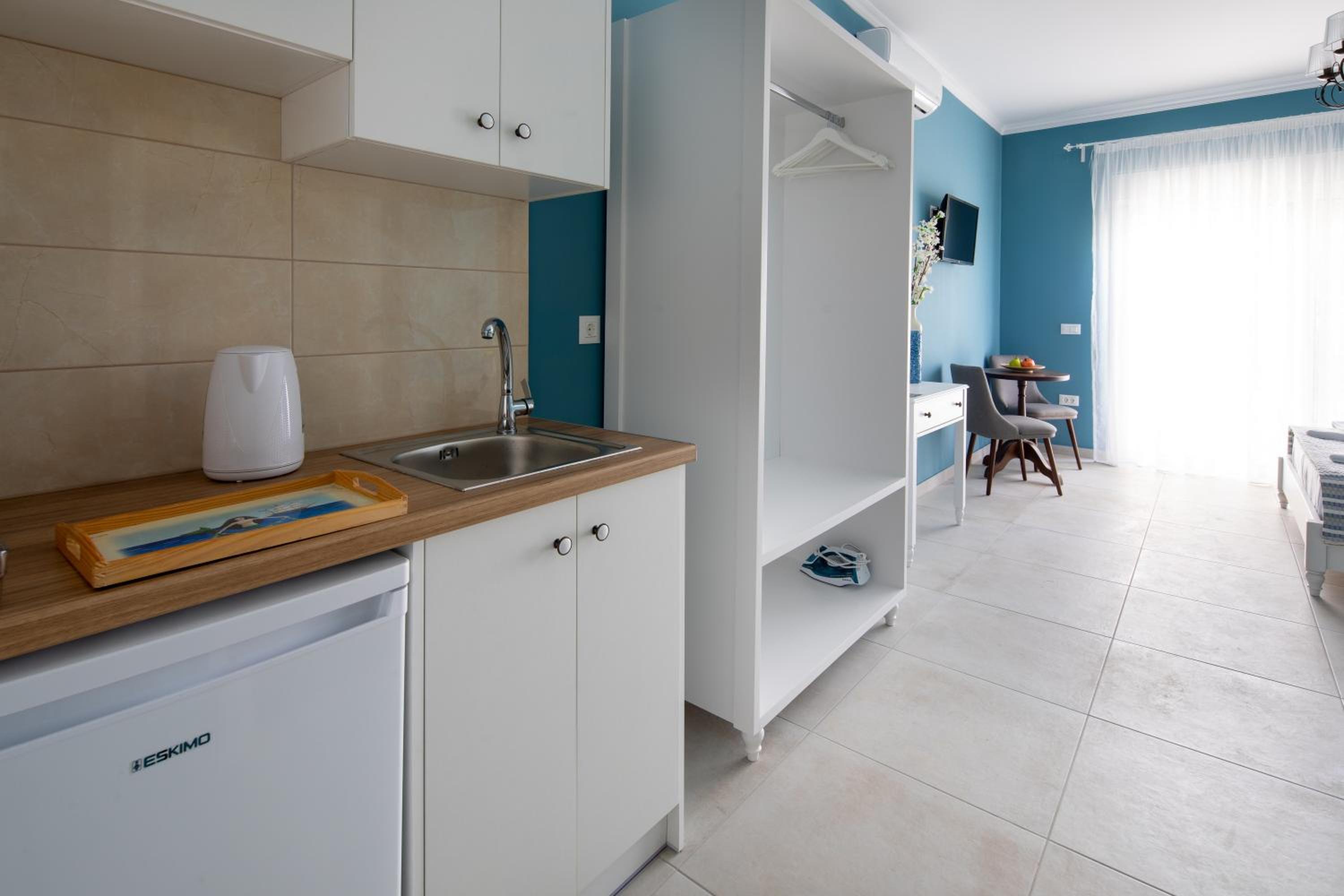 Studio Apartment photo 3