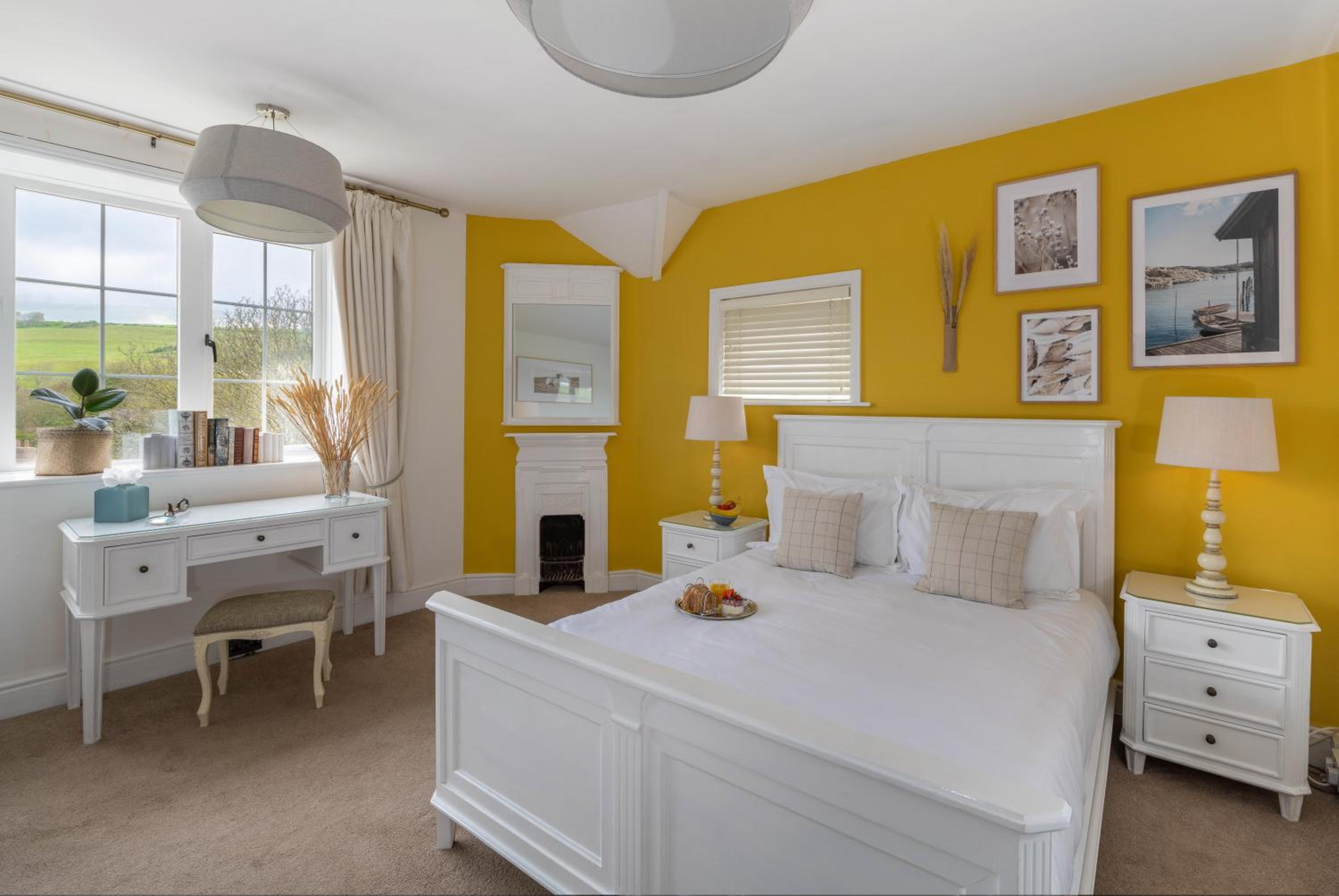 Superior King Room - Photo 1