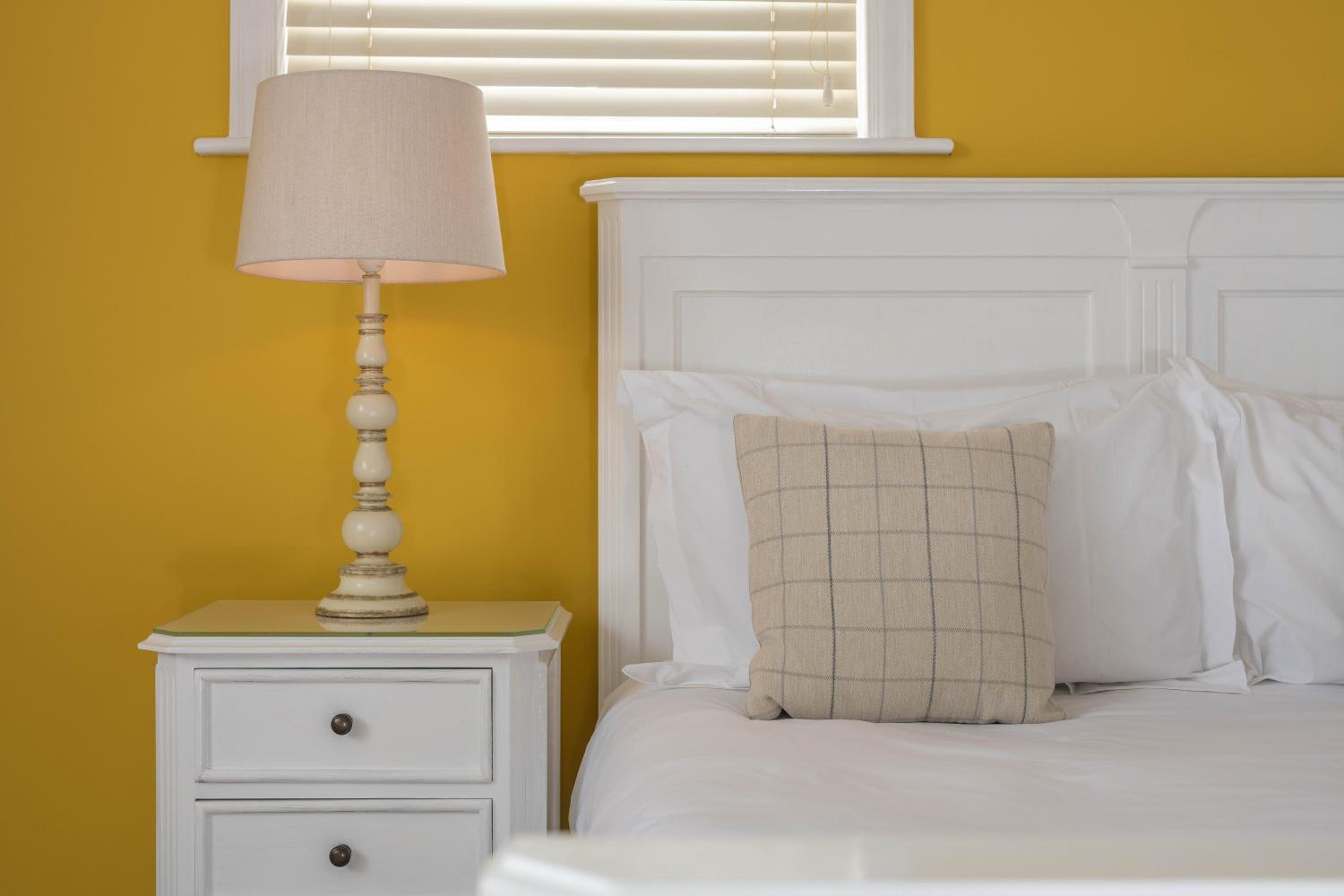 Superior King Room - Photo 3