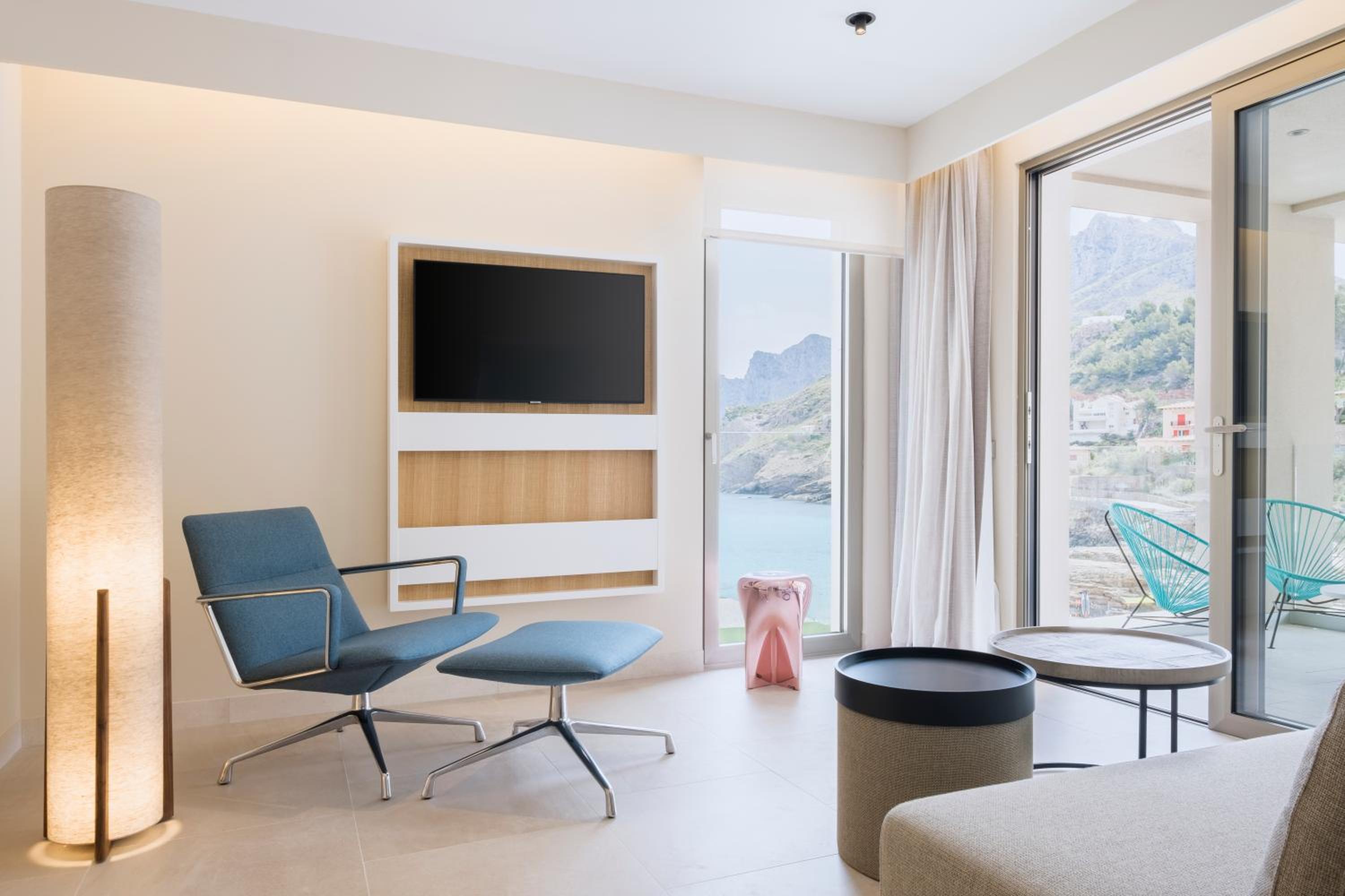 Suite with Terrace and Side Sea View - Photo 1