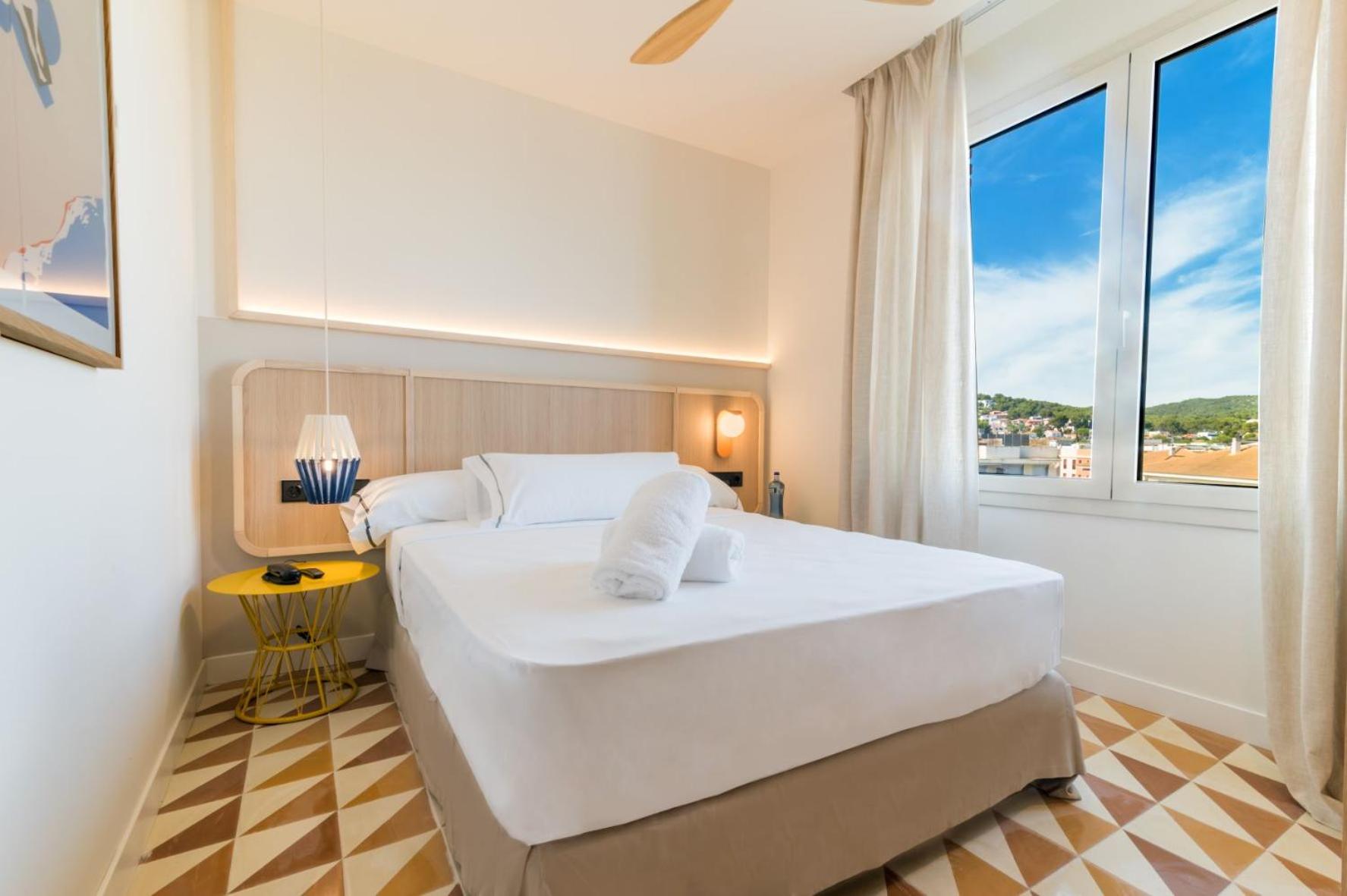 Small Double Room - Photo 1
