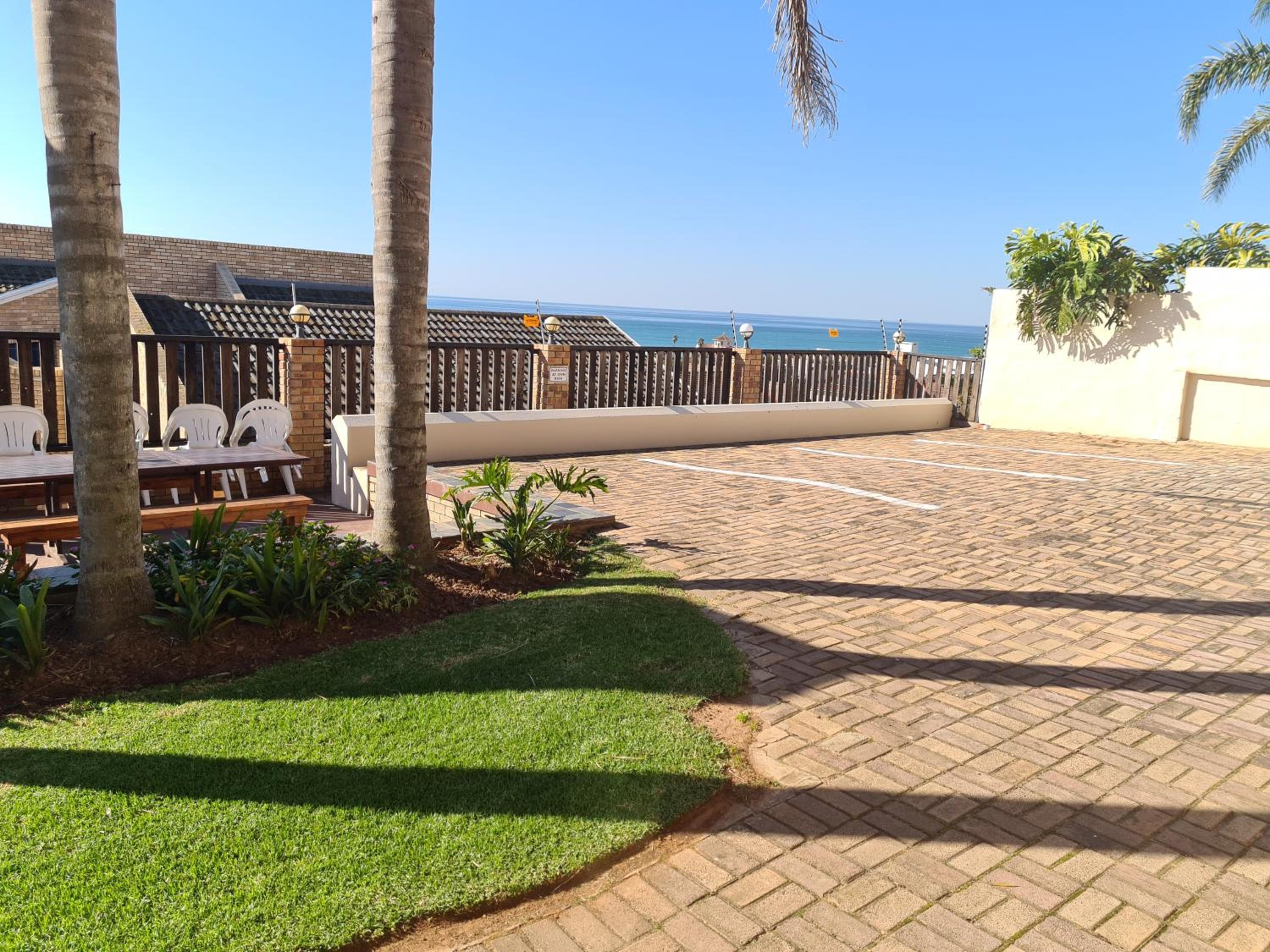 Family Room with Terrace - Photo 6