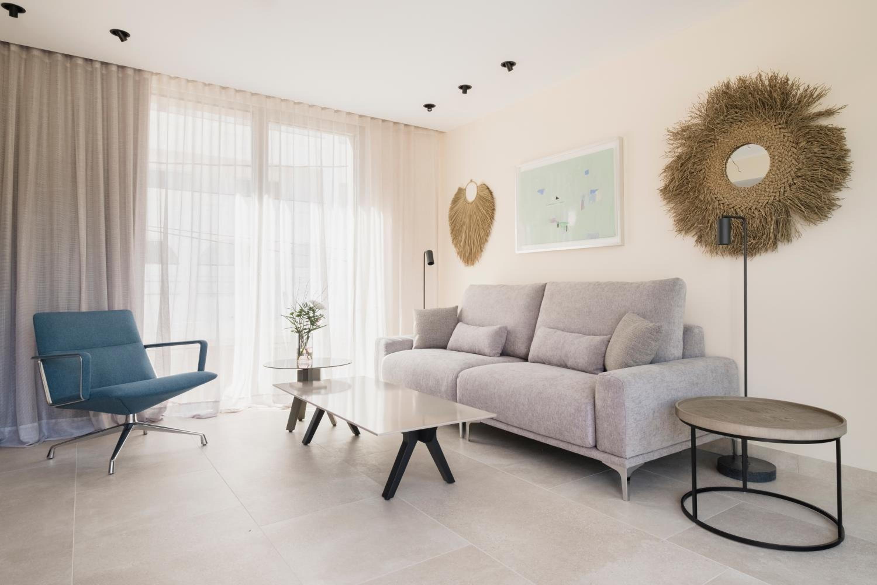 Suite Penthouse con Piscina Privada y Vista Lateral al Mar