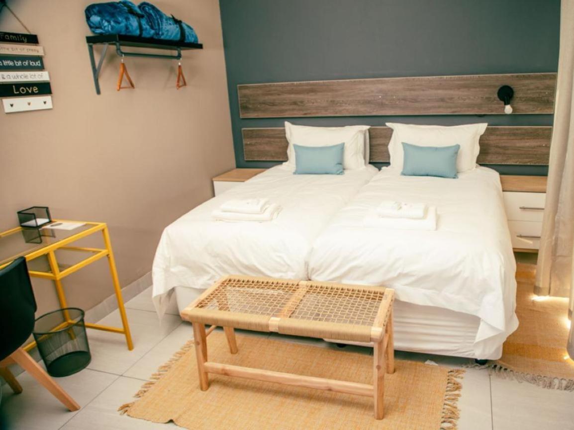 Luxury Twin Room - Photo 2