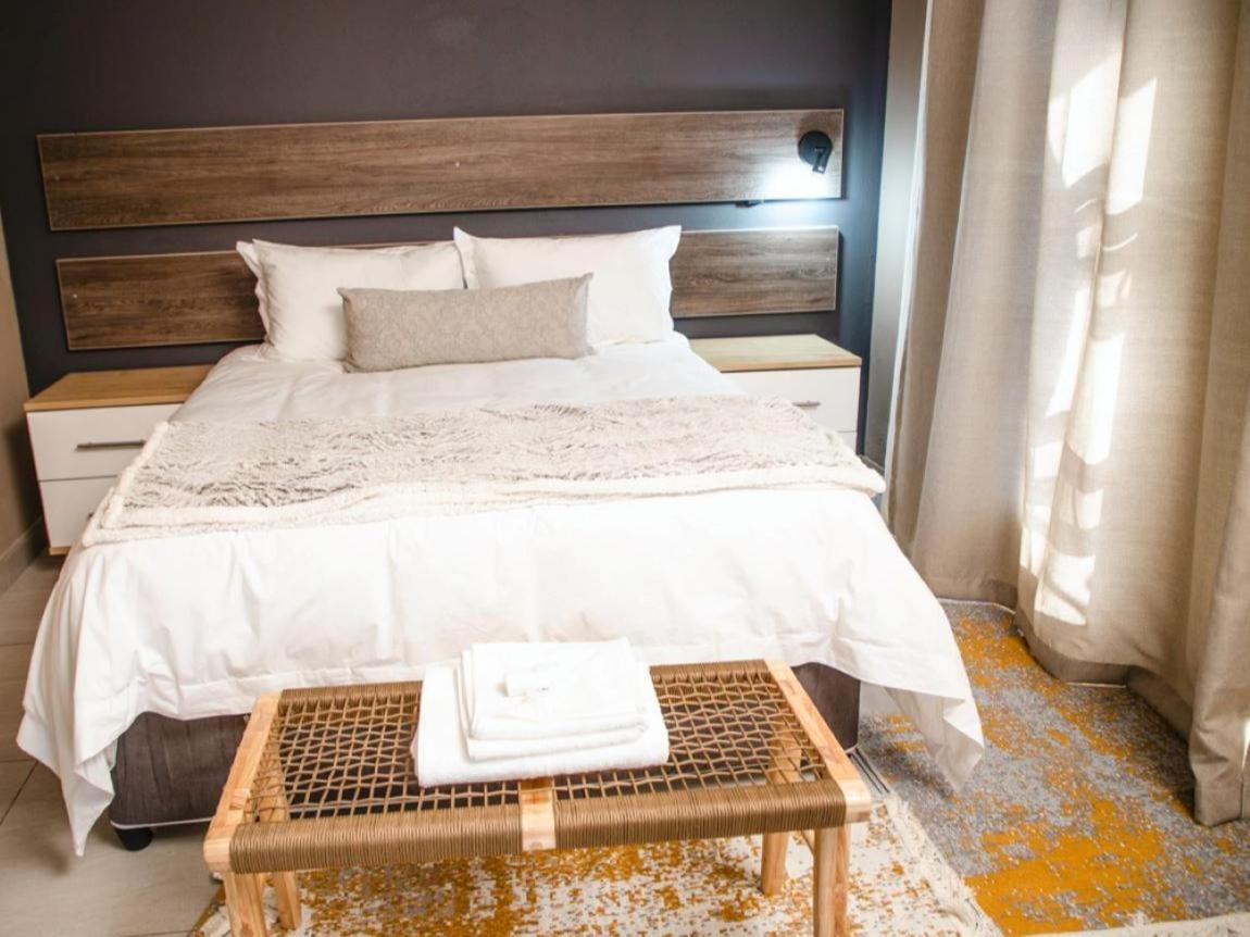 Luxury Twin Room - Photo 1