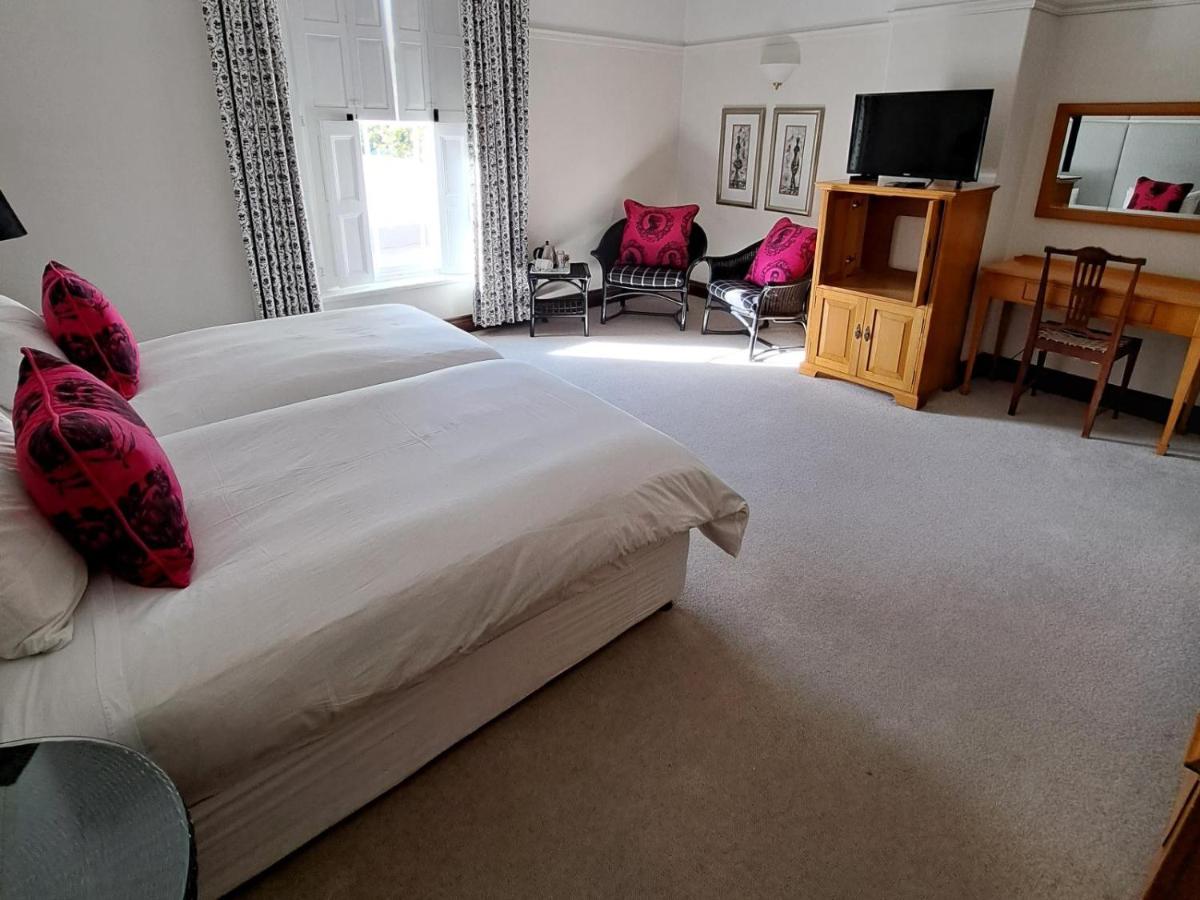 Basic Twin Room