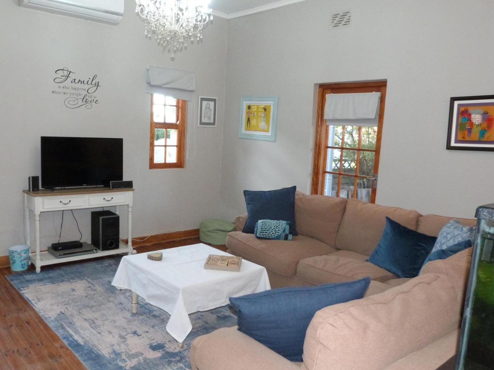 Three-Bedroom House - Photo 1