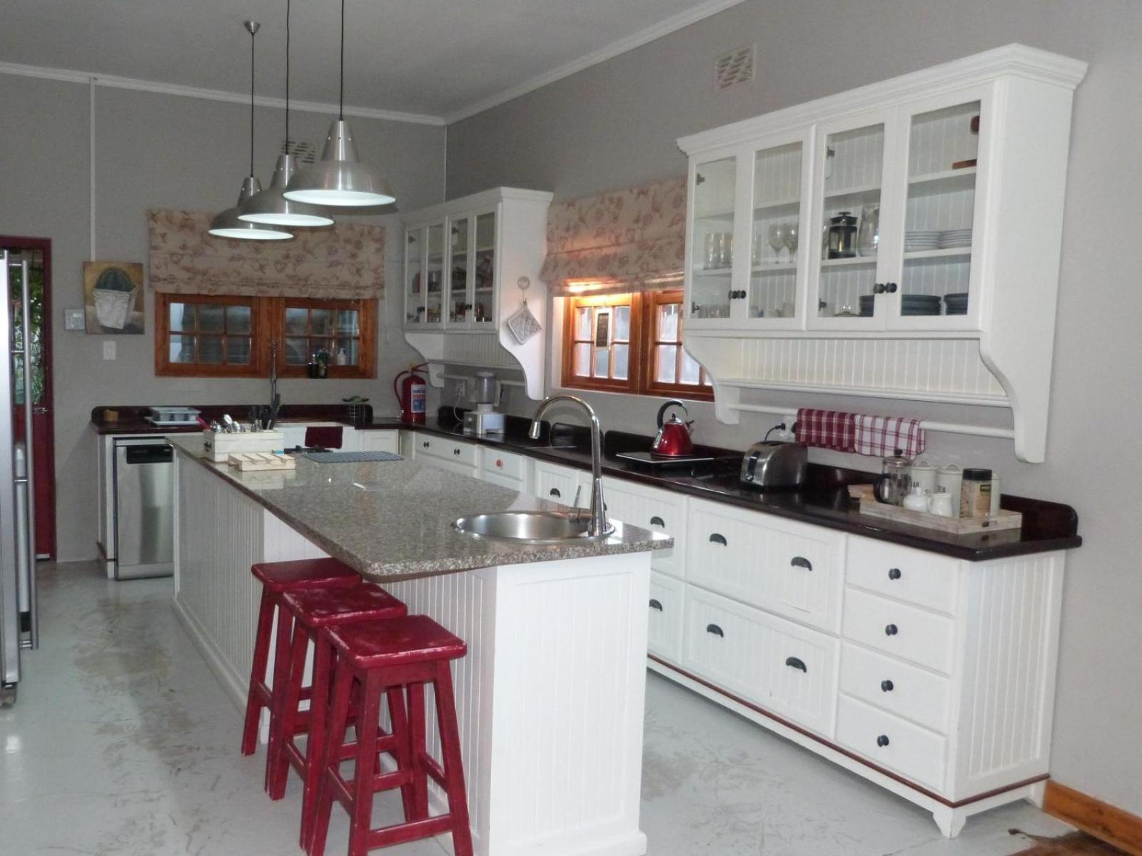 Three-Bedroom House - Photo 20