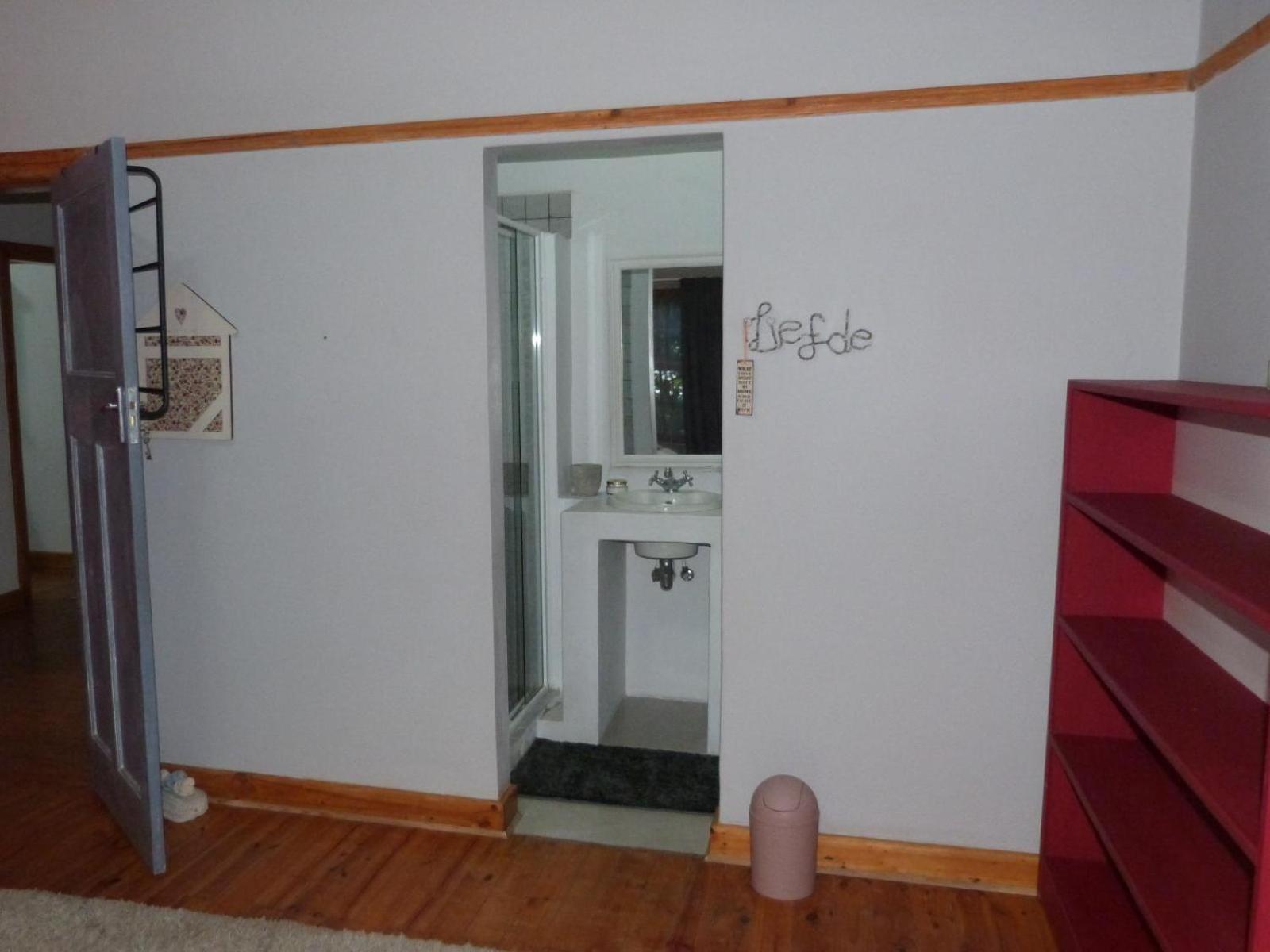 Three-Bedroom House - Photo 13