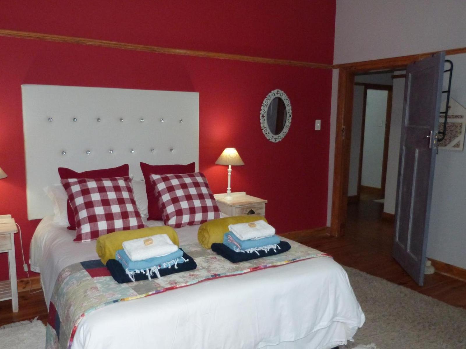 Three-Bedroom House - Photo 12
